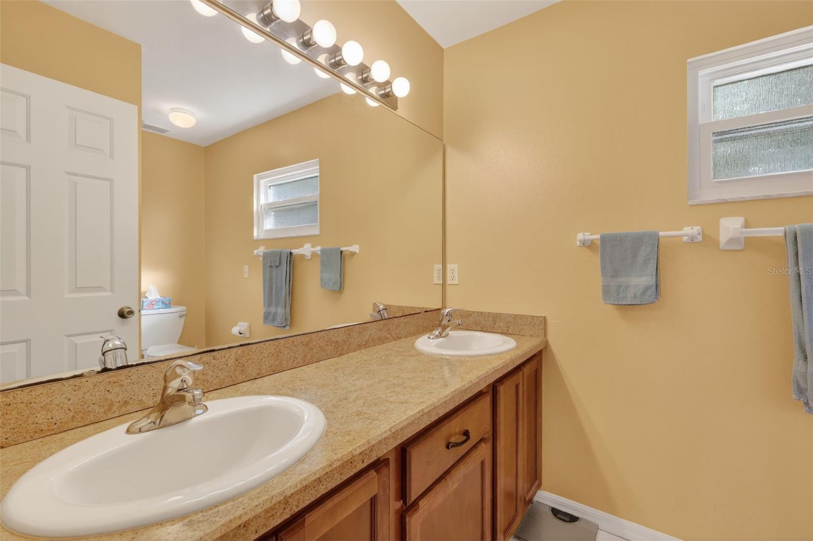 Image 18 of 31 For 4900 Heron Run Circle