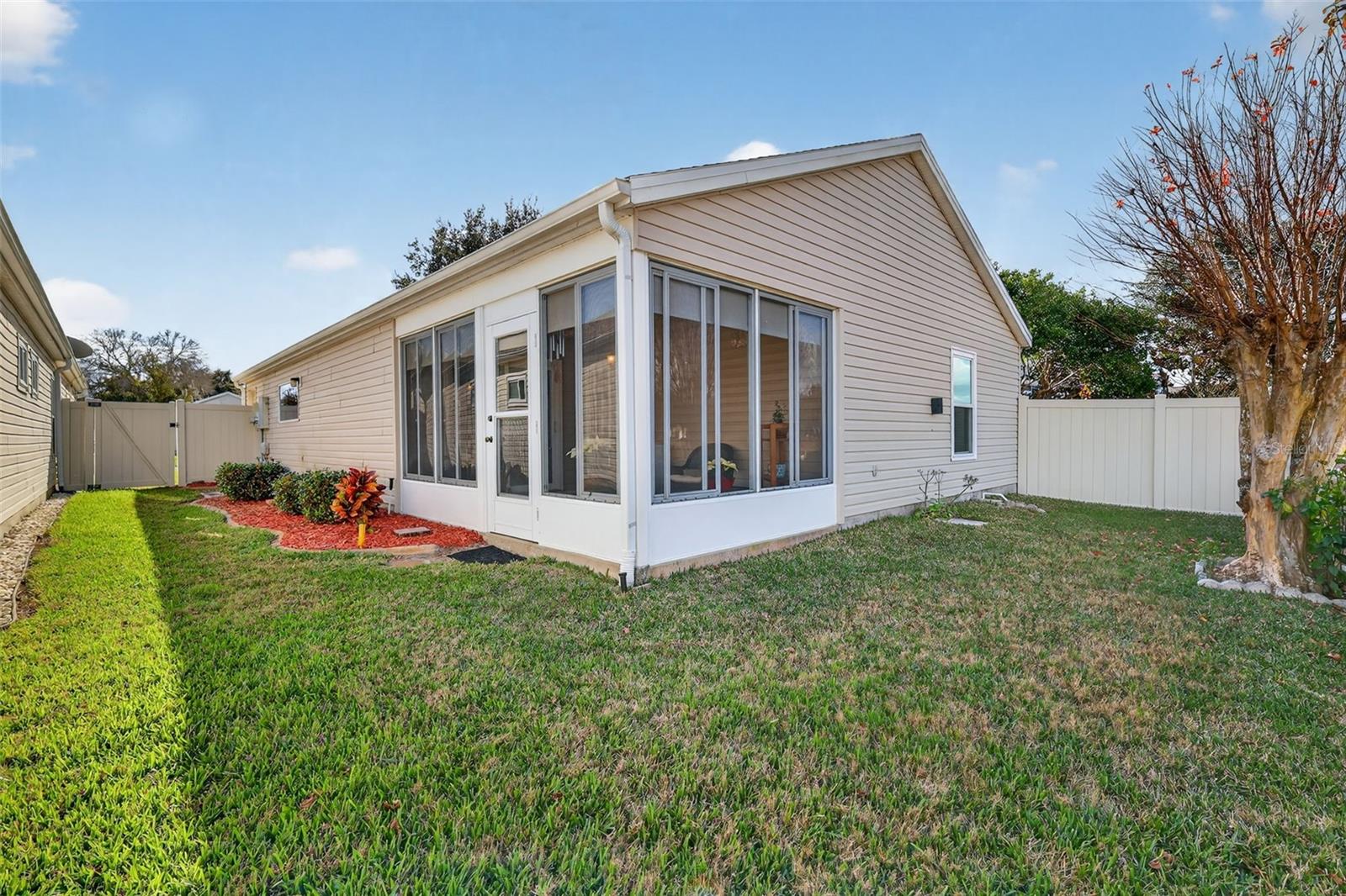 Image 25 of 31 For 4900 Heron Run Circle