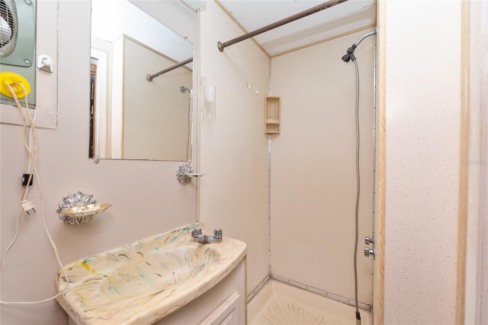 Image 29 of 81 For 3809 Cr 405n