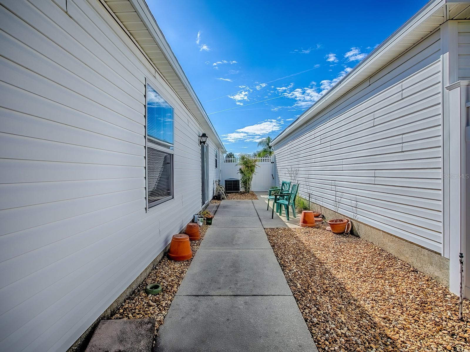 Image 29 of 35 For 1651 Edisto Lane