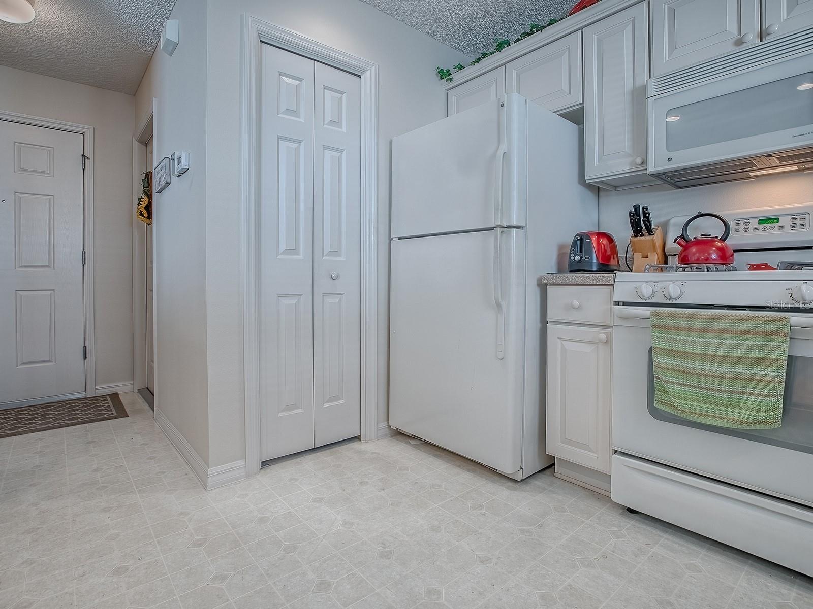 Image 8 of 35 For 1651 Edisto Lane