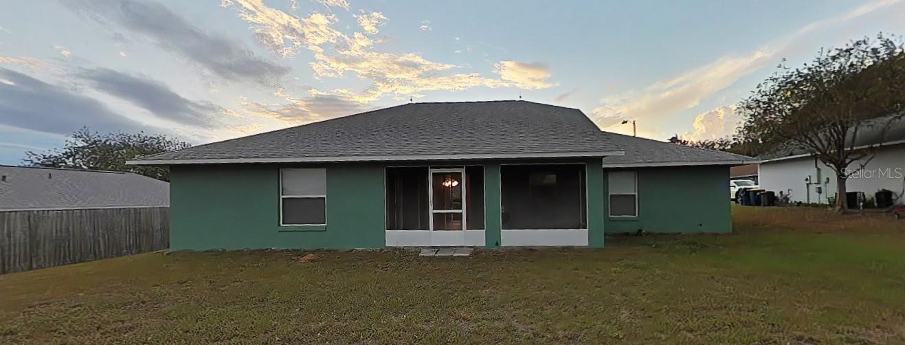 Image 17 of 17 For 913 Palm Forest Lane