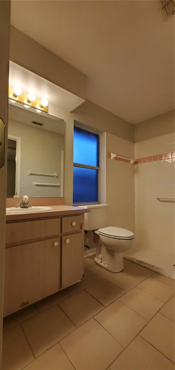 Image 7 of 17 For 913 Palm Forest Lane