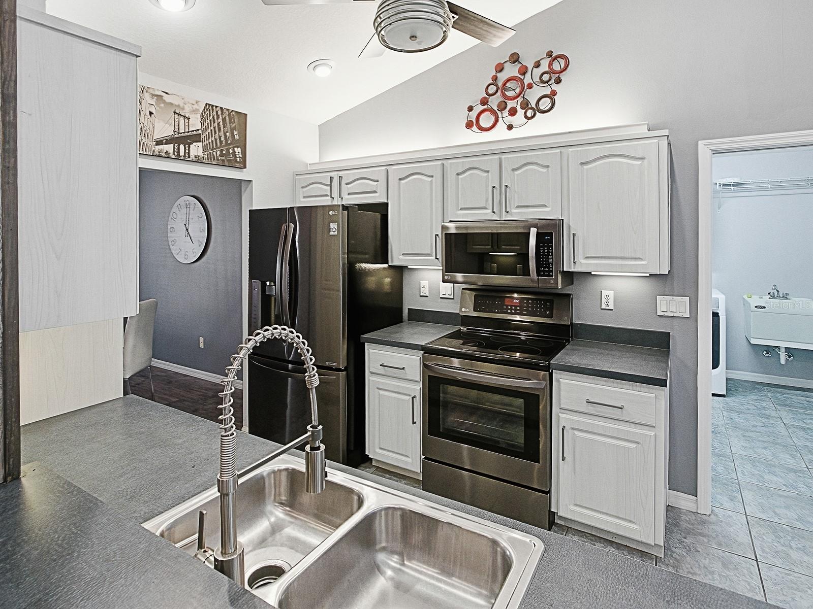 Image 12 of 41 For 8686 158th Street