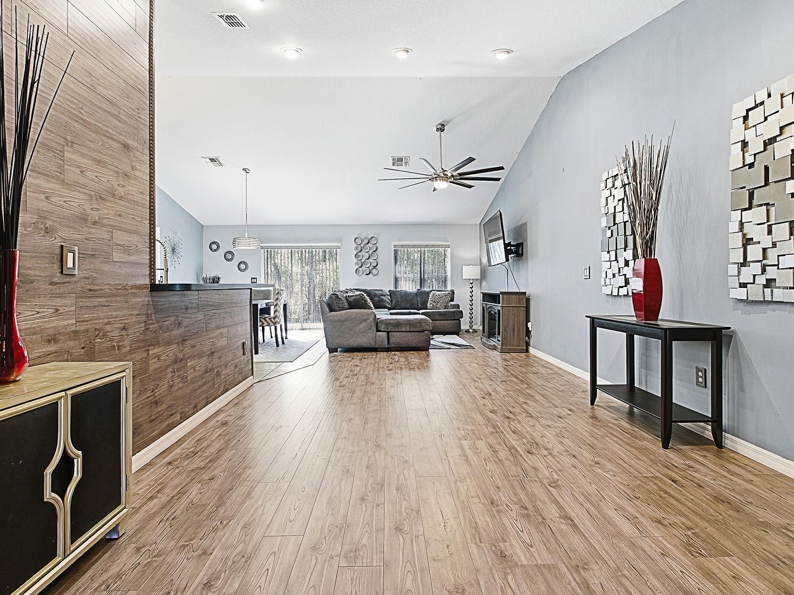 Image 3 of 41 For 8686 158th Street