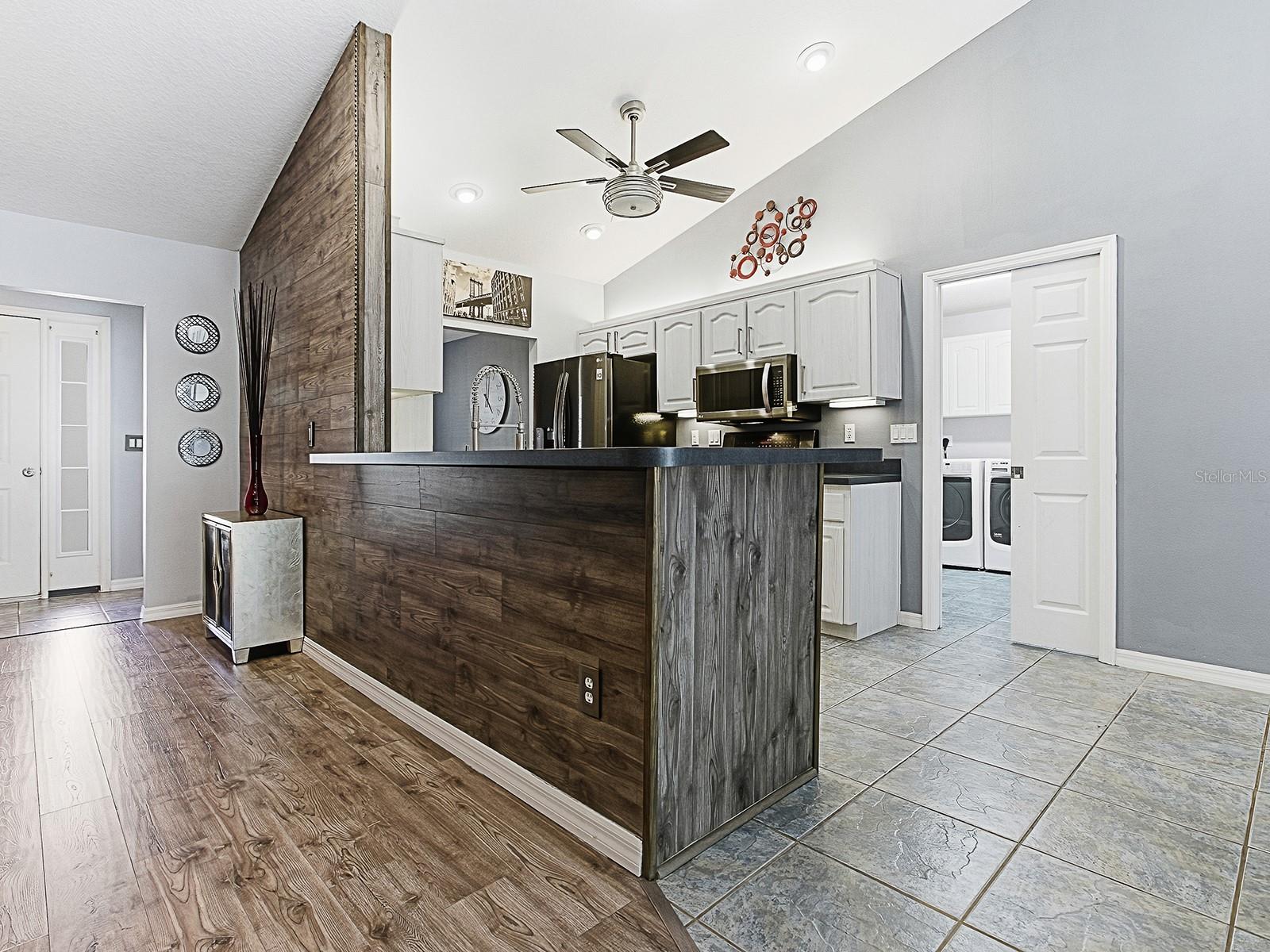 Image 8 of 41 For 8686 158th Street