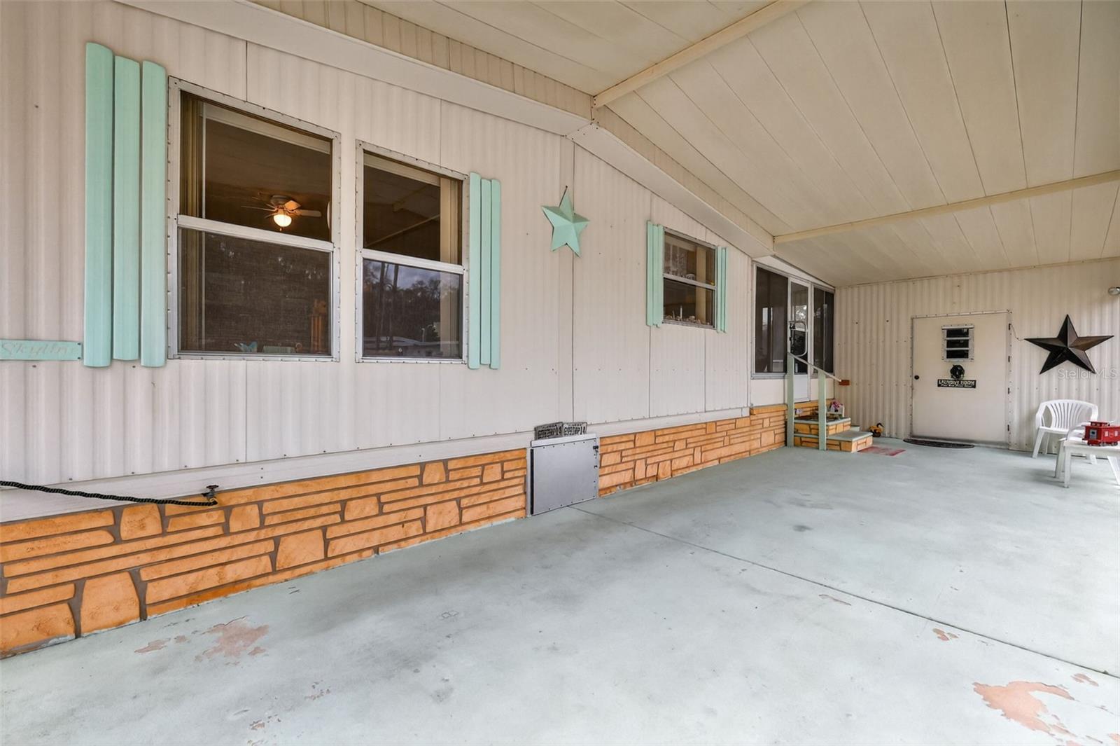 Image 5 of 35 For 9950 169th Street