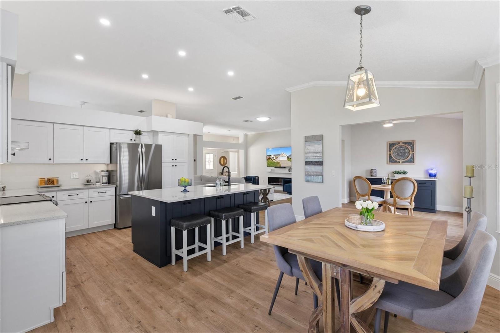 Image 18 of 41 For 1805 Santana Way