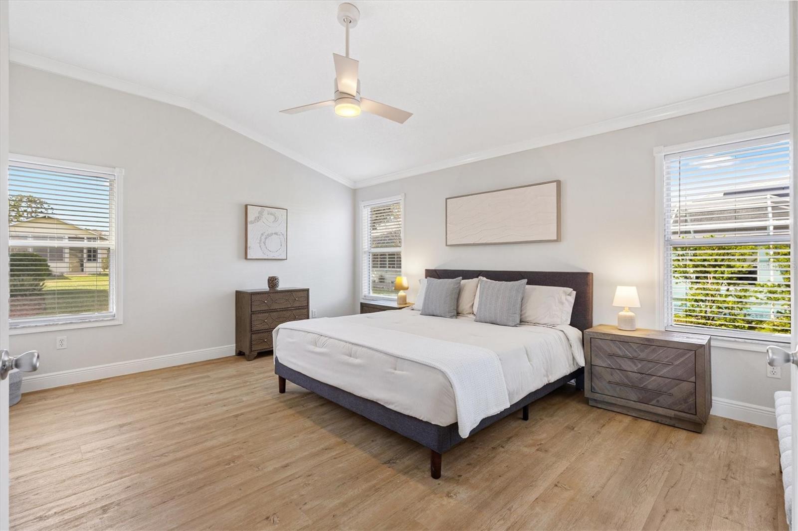 Image 21 of 41 For 1805 Santana Way