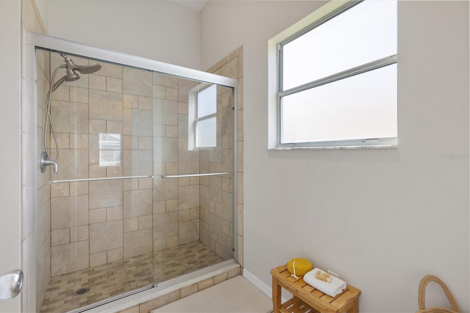 Image 24 of 41 For 1805 Santana Way