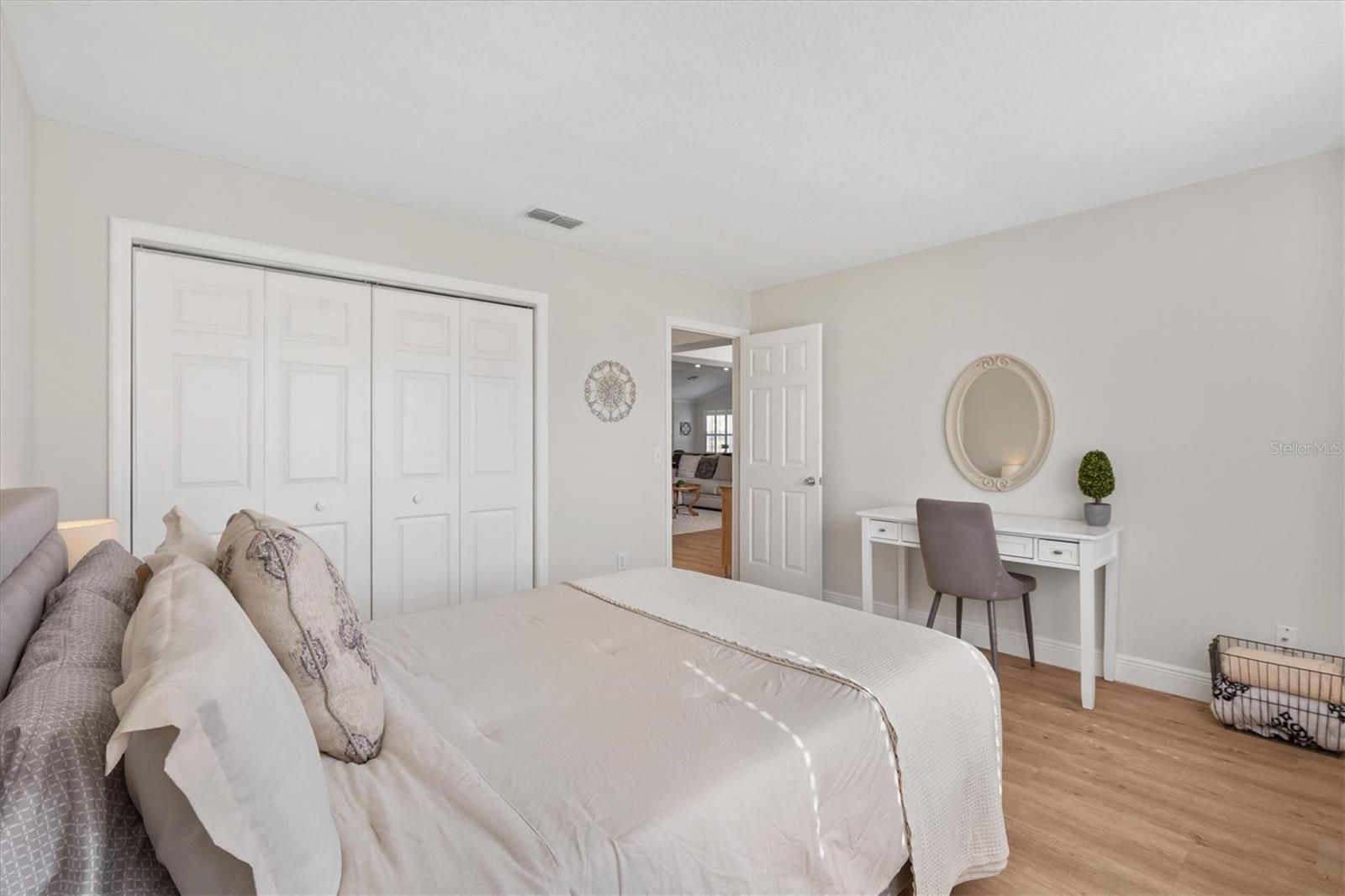 Image 27 of 41 For 1805 Santana Way