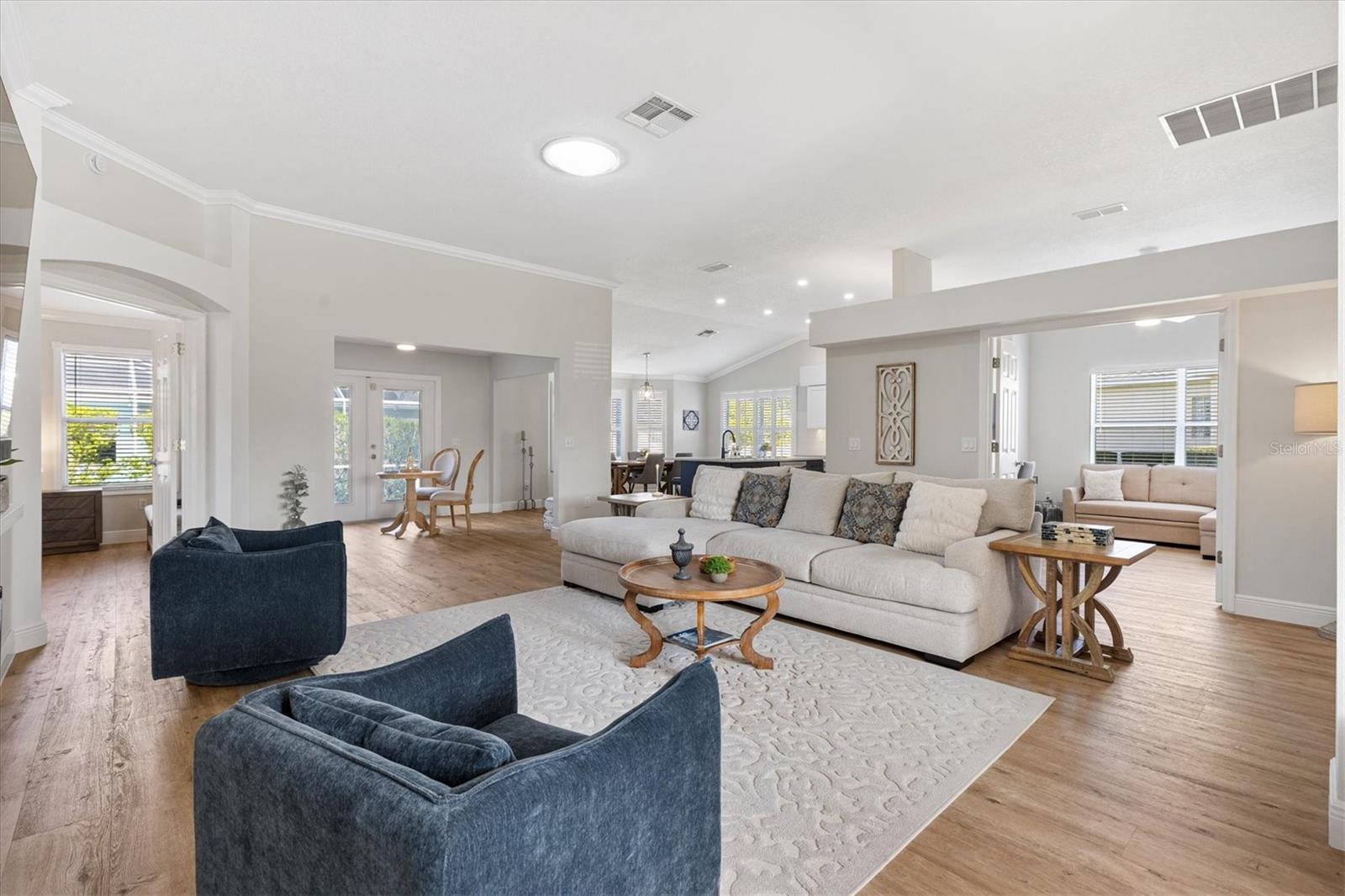 Image 6 of 41 For 1805 Santana Way