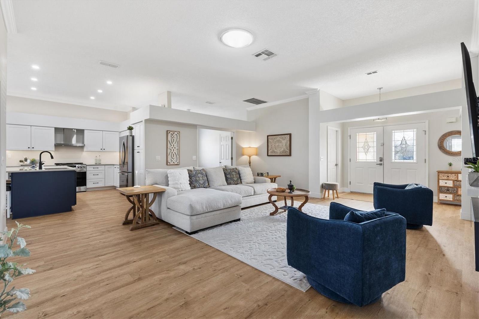 Image 7 of 41 For 1805 Santana Way