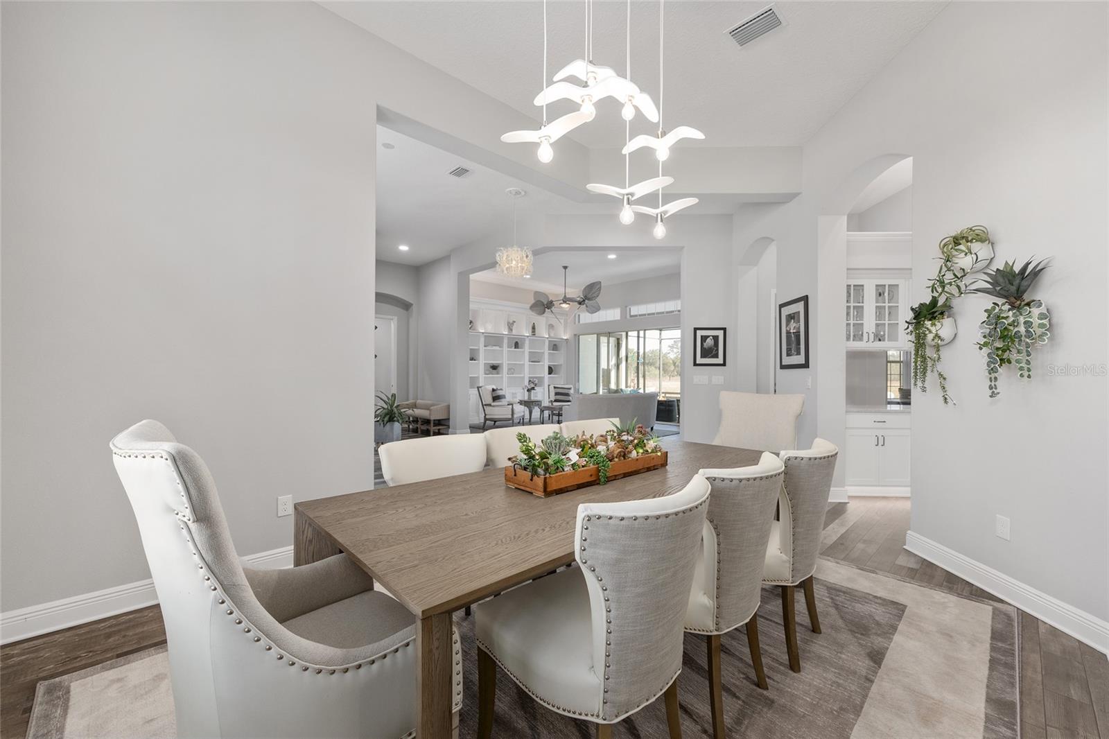 Image 17 of 97 For 657 Krietemeyer Path