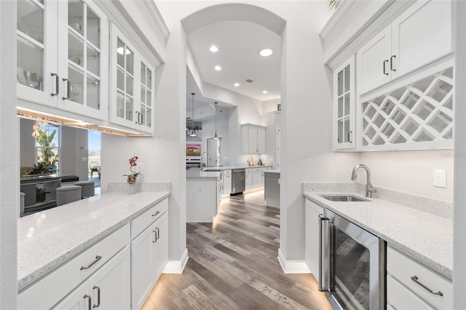 Image 19 of 97 For 657 Krietemeyer Path