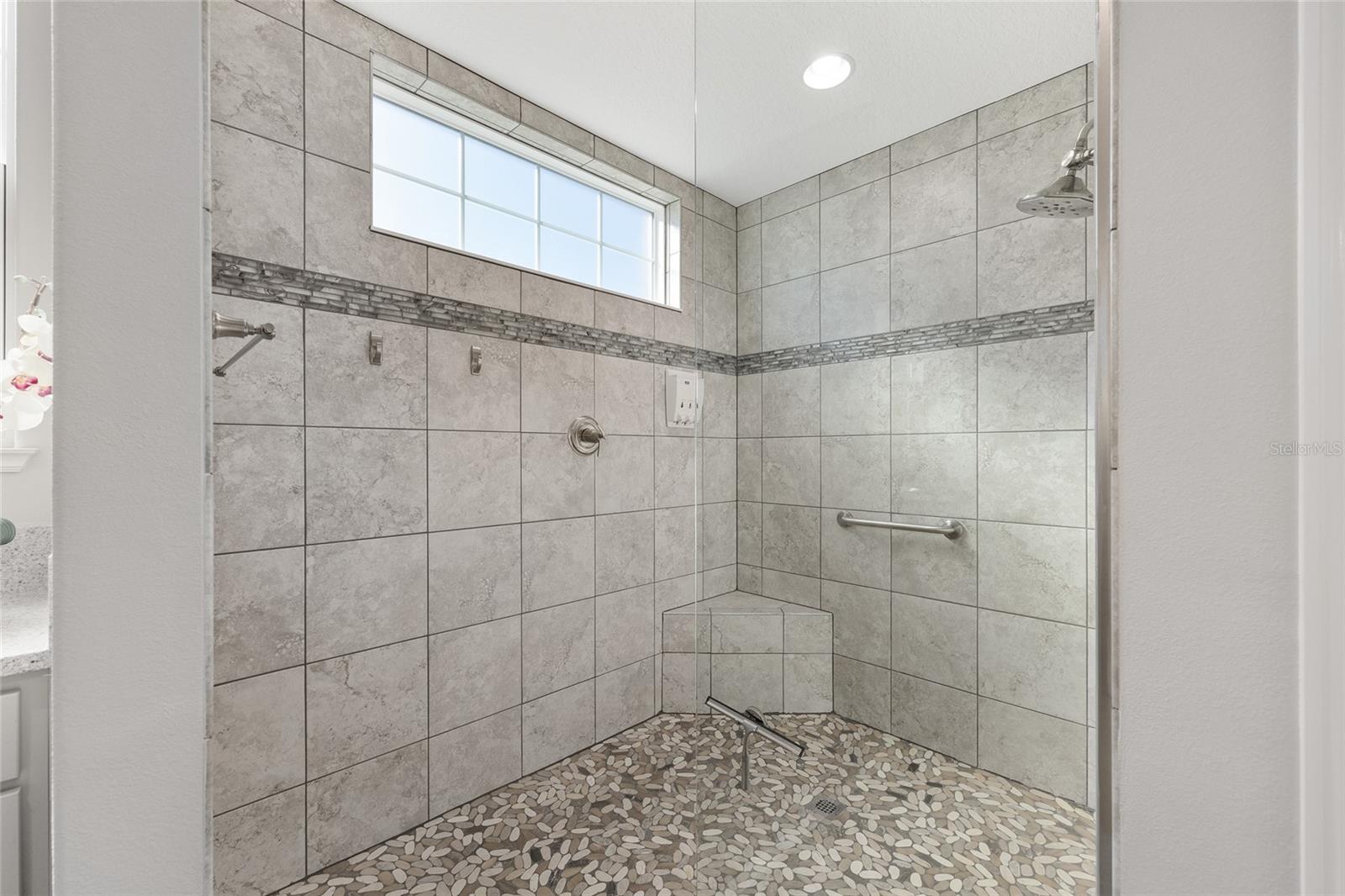 Image 47 of 97 For 657 Krietemeyer Path