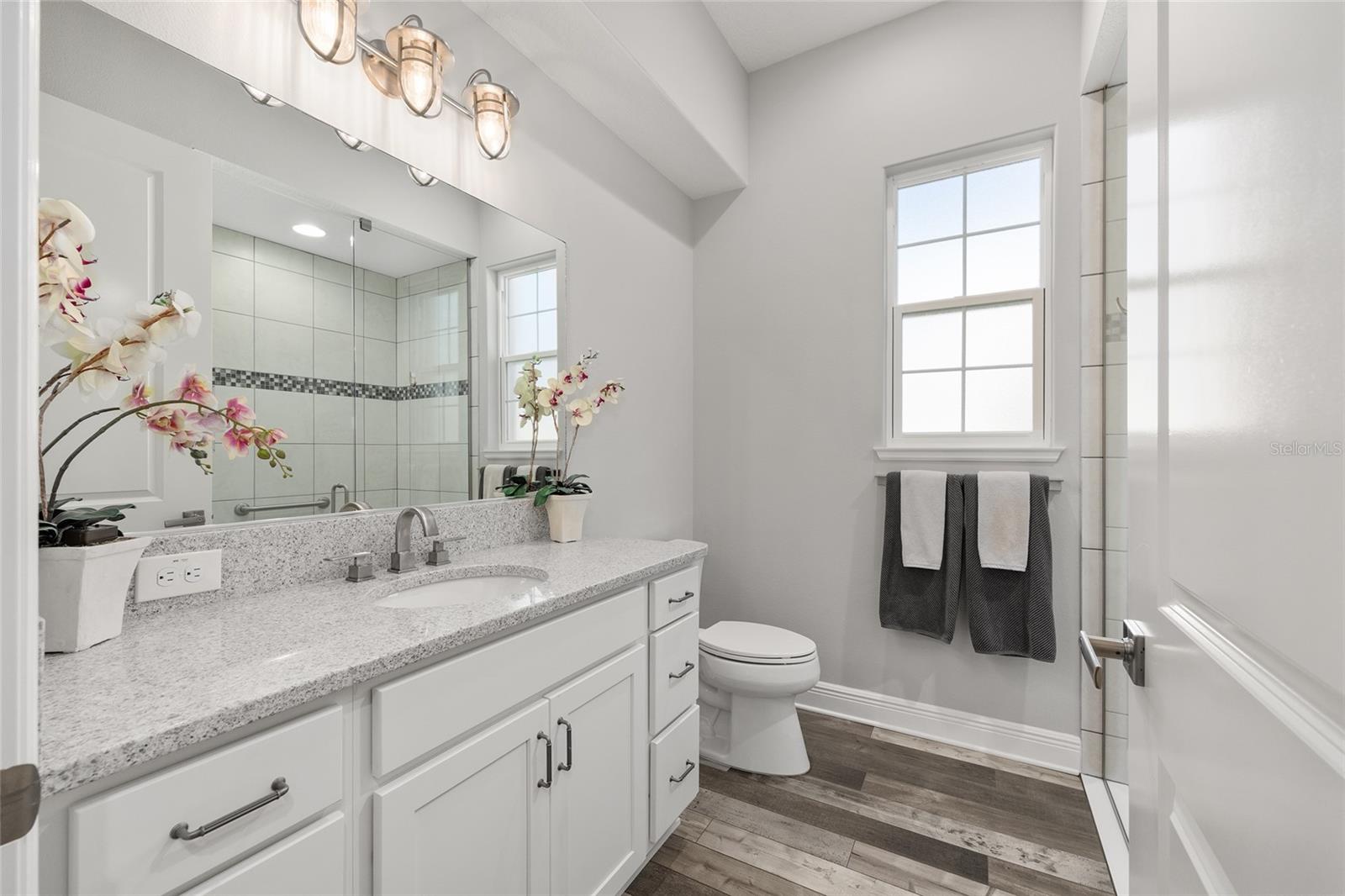 Image 55 of 97 For 657 Krietemeyer Path