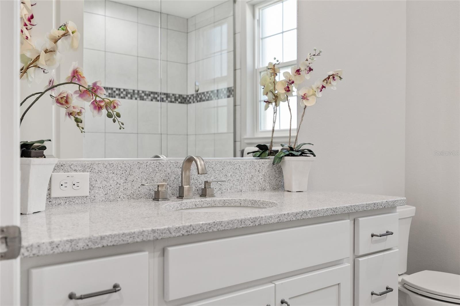 Image 56 of 97 For 657 Krietemeyer Path