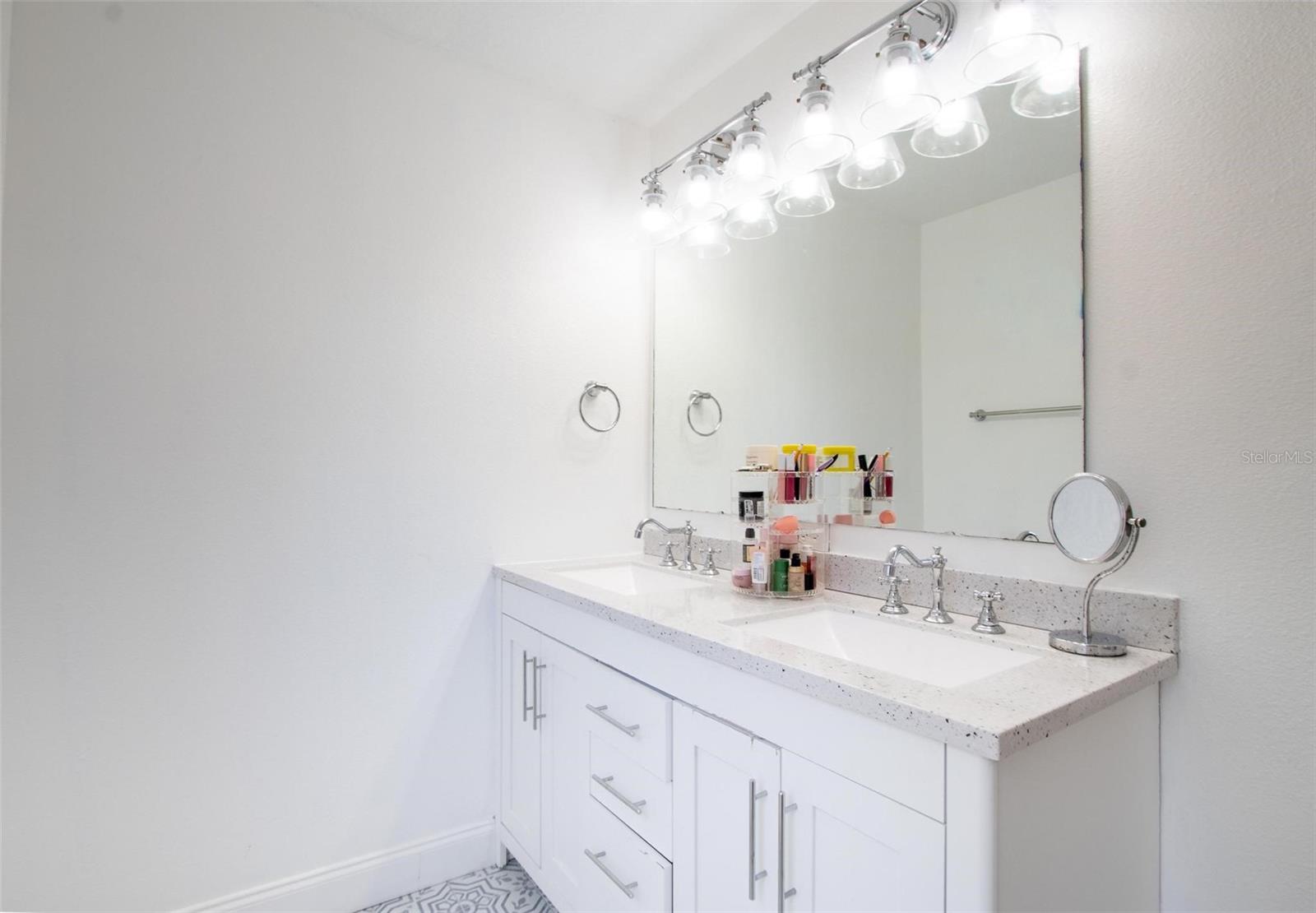 Image 21 of 28 For 1033 Tawny Eagle Drive