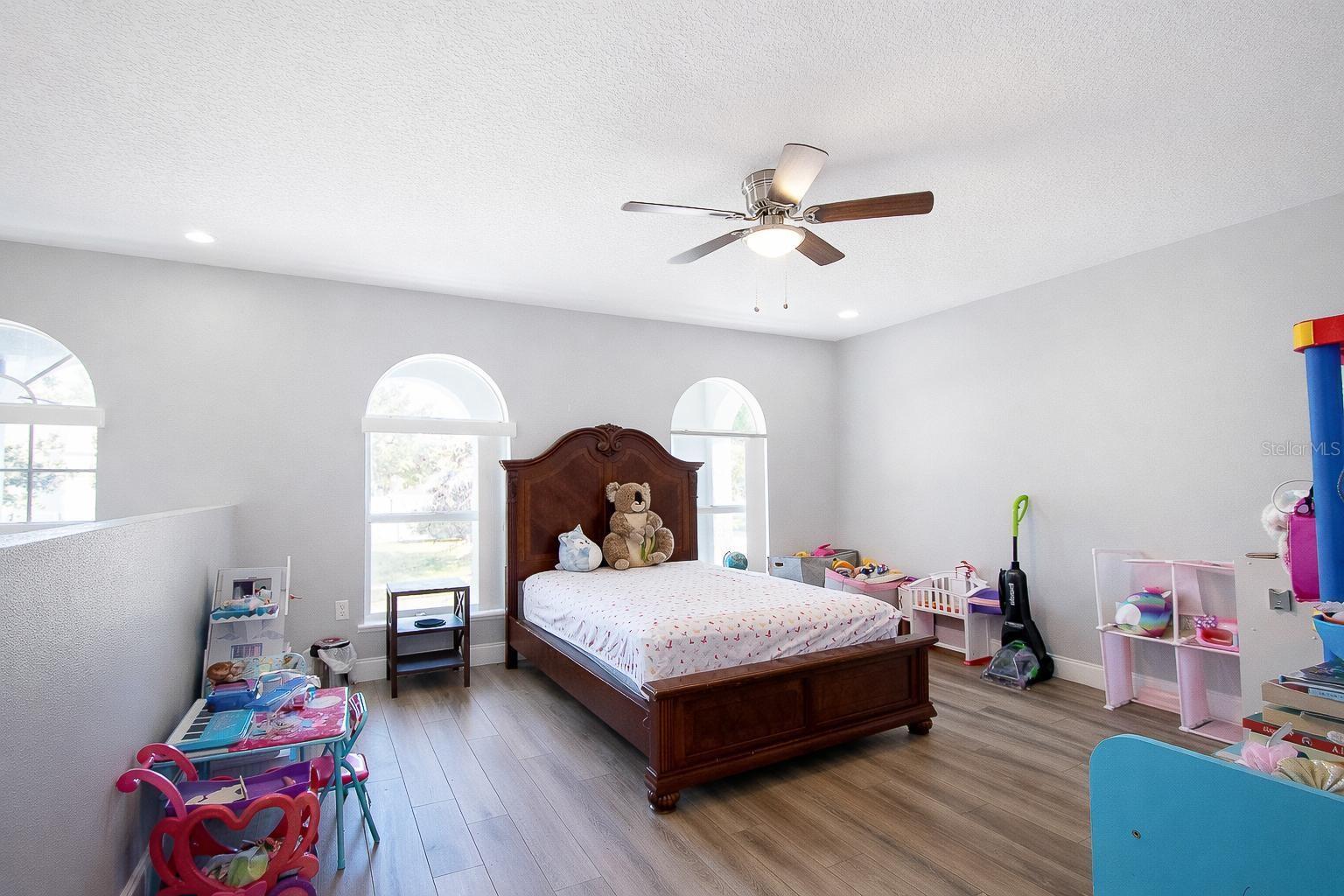 Image 22 of 28 For 1033 Tawny Eagle Drive