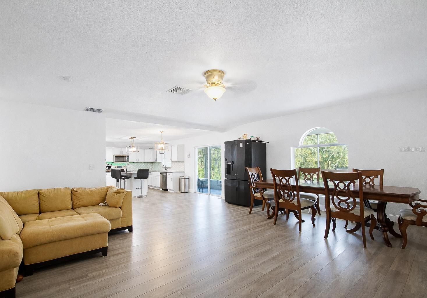 Image 7 of 28 For 1033 Tawny Eagle Drive