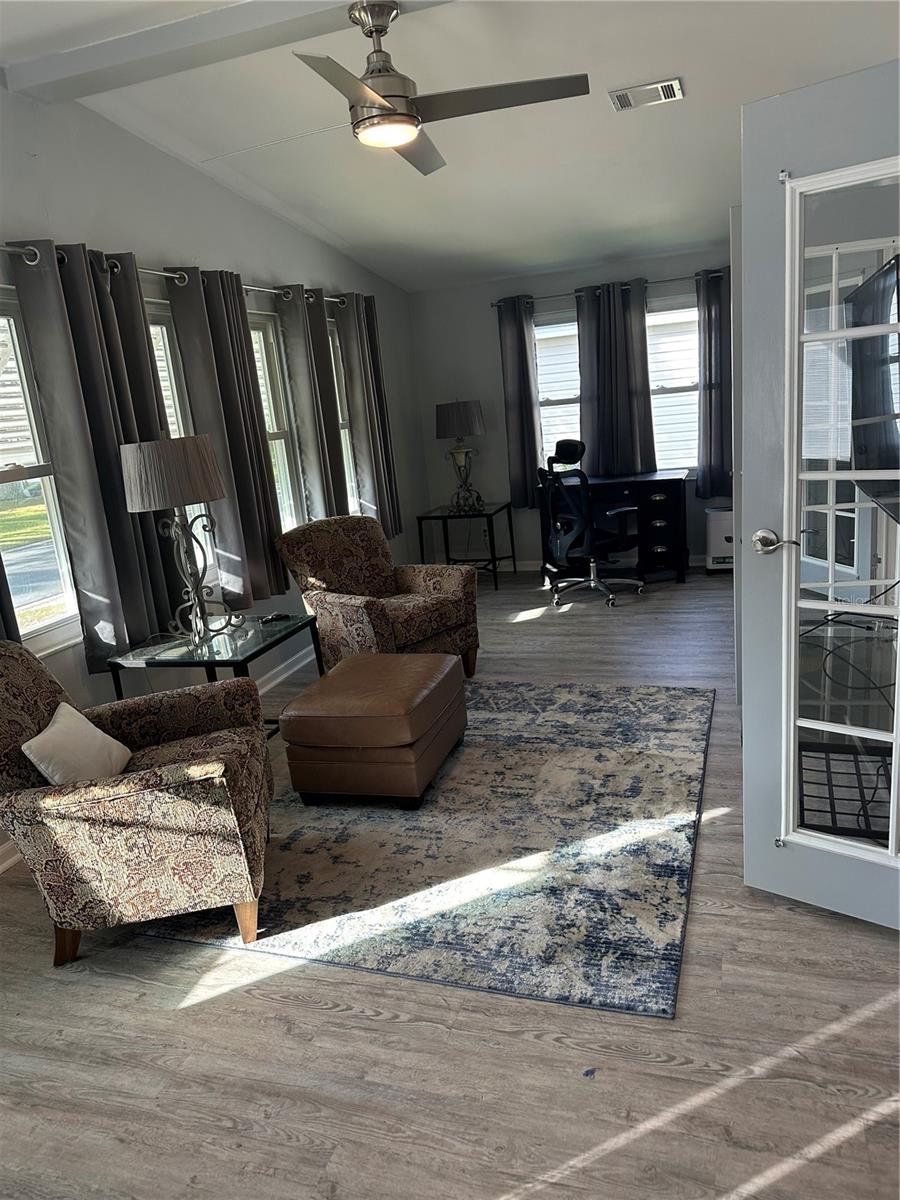 Image 12 of 25 For 729 Camelia Court