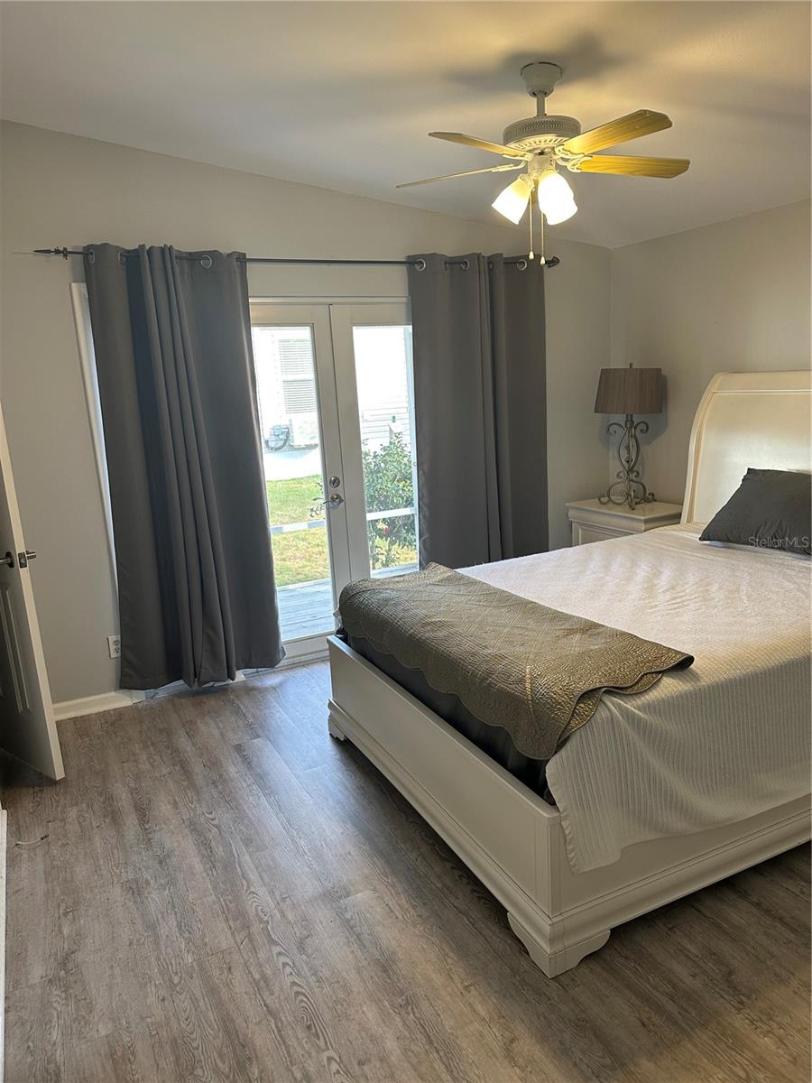 Image 6 of 25 For 729 Camelia Court