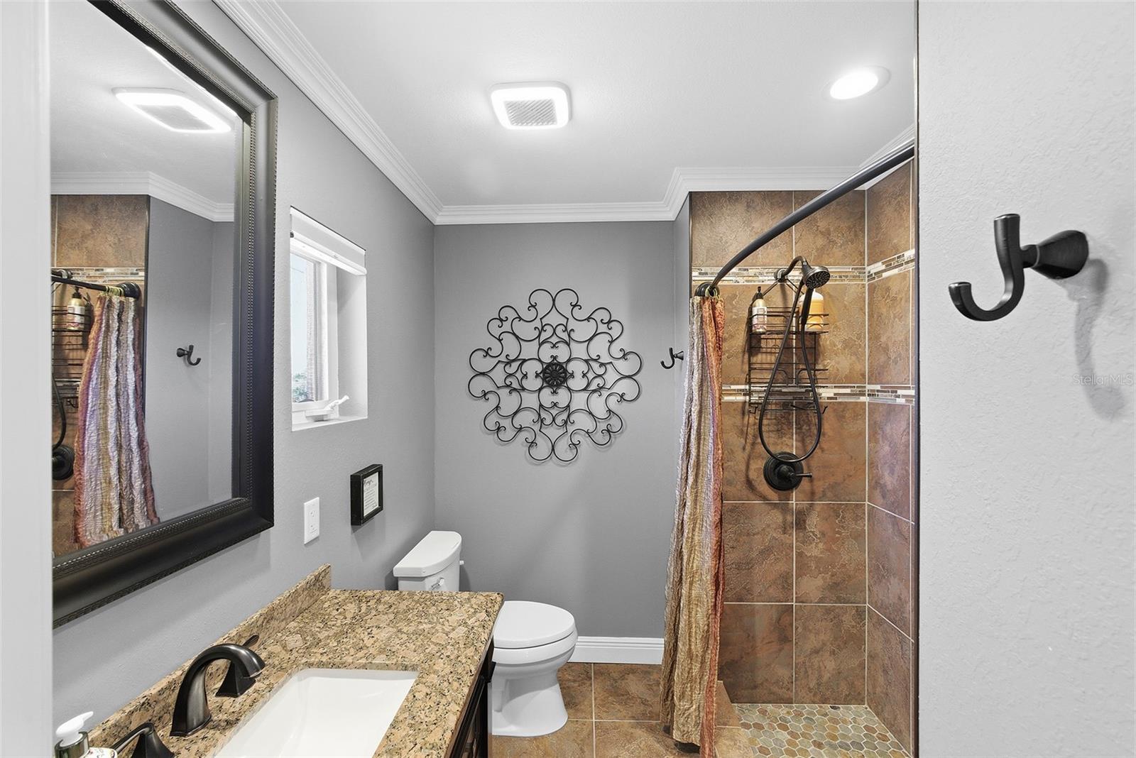 Image 20 of 65 For 2404 Waycross Avenue