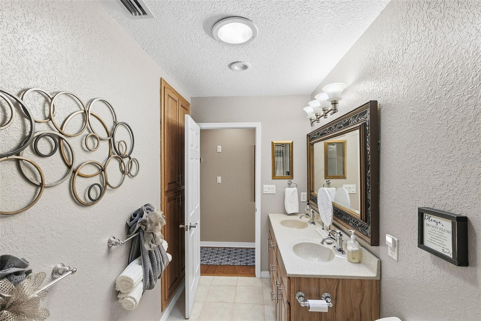 Image 25 of 65 For 2404 Waycross Avenue