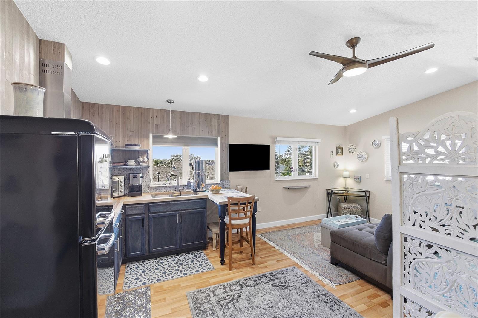 Image 32 of 65 For 2404 Waycross Avenue