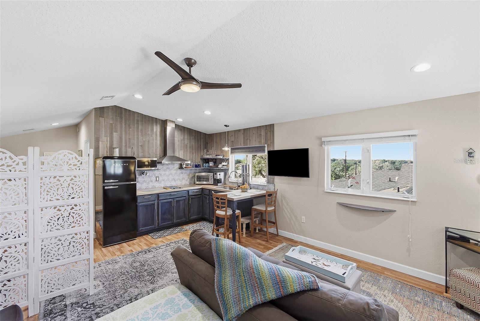 Image 33 of 65 For 2404 Waycross Avenue