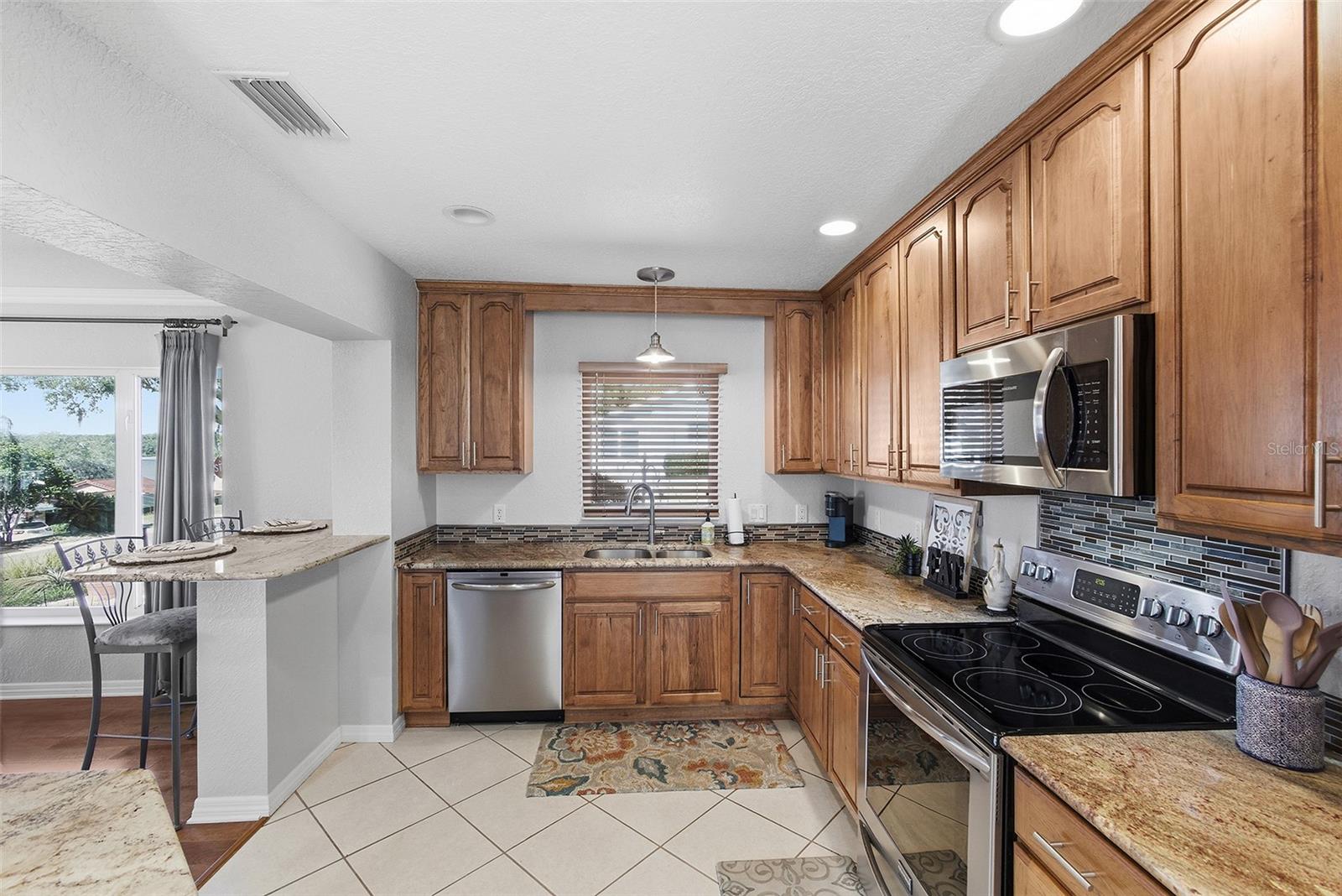 Image 8 of 65 For 2404 Waycross Avenue