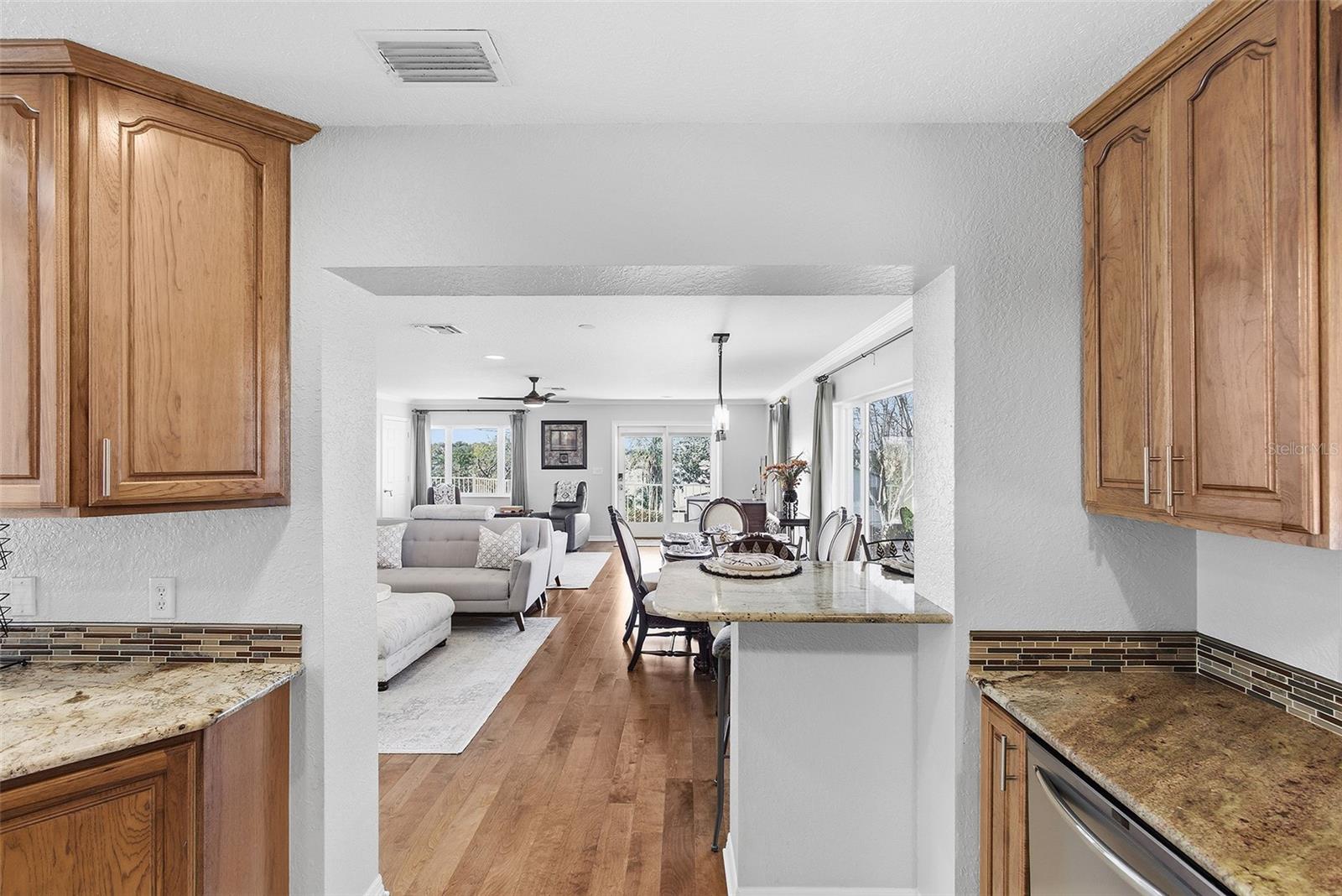 Image 9 of 65 For 2404 Waycross Avenue