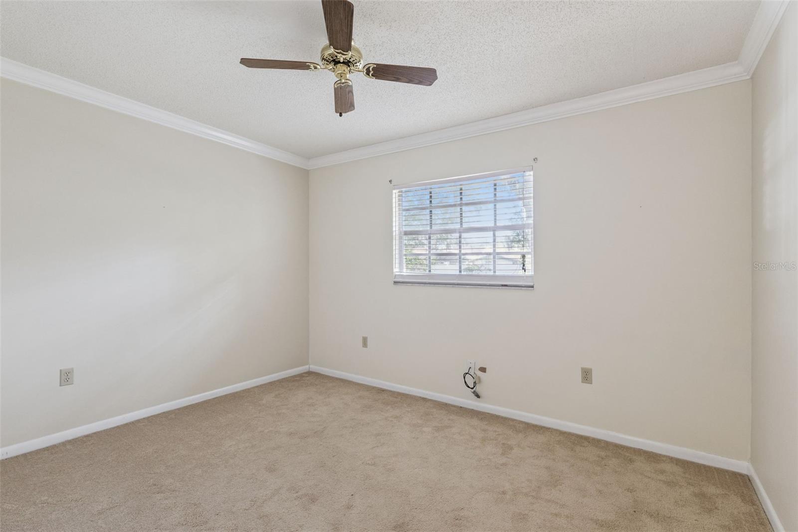 Image 12 of 36 For 141 50th Court