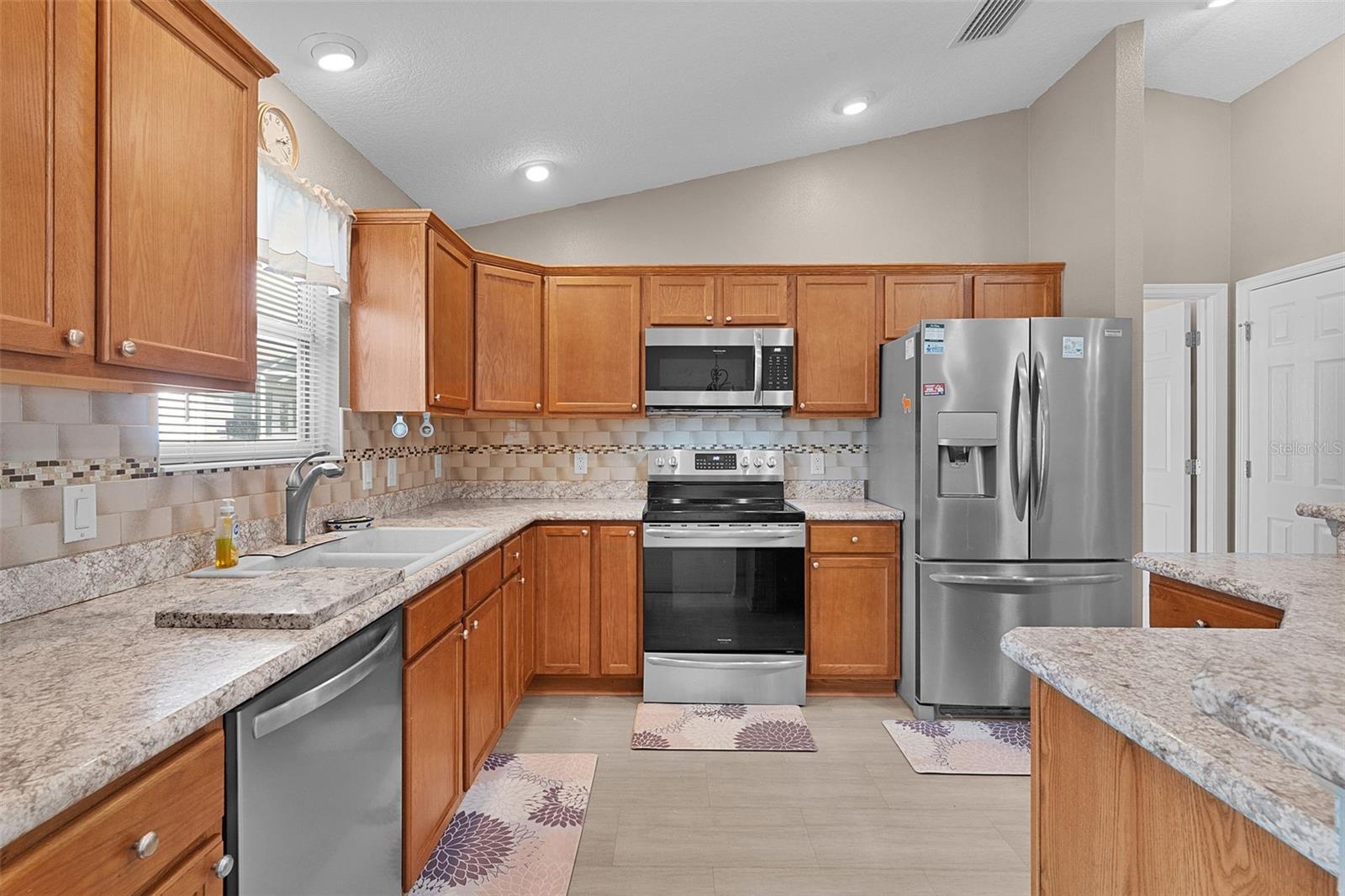 Image 16 of 47 For 909 Abaco Path