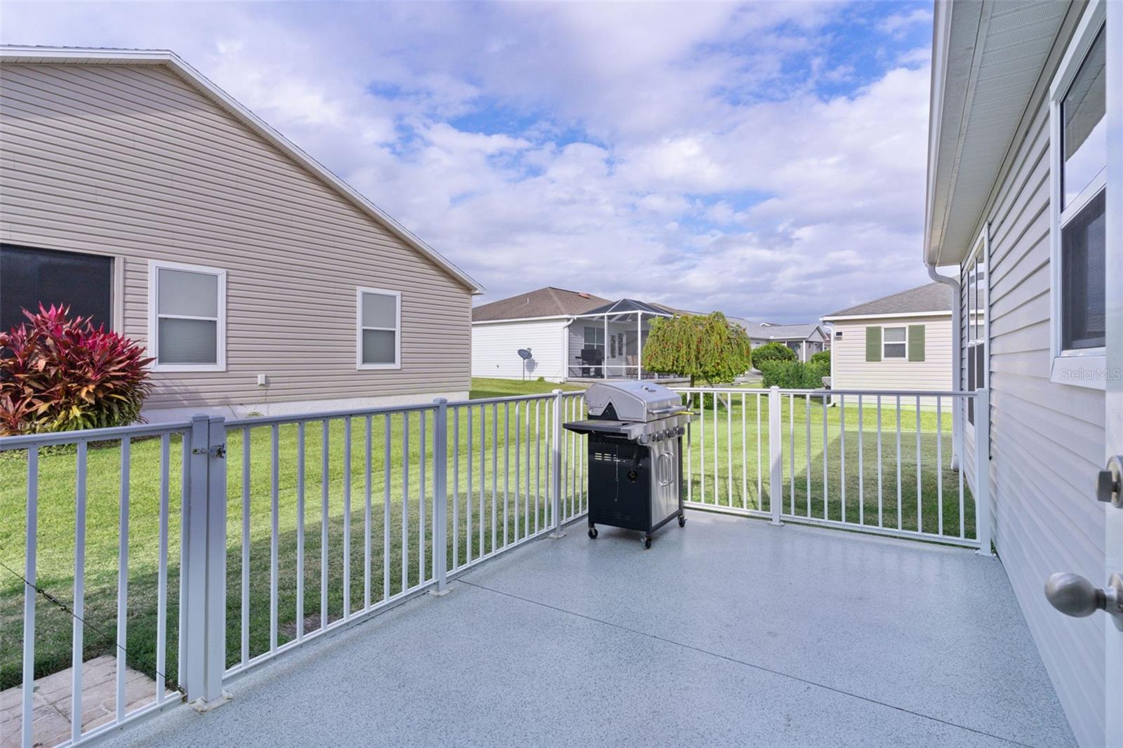 Image 36 of 47 For 909 Abaco Path