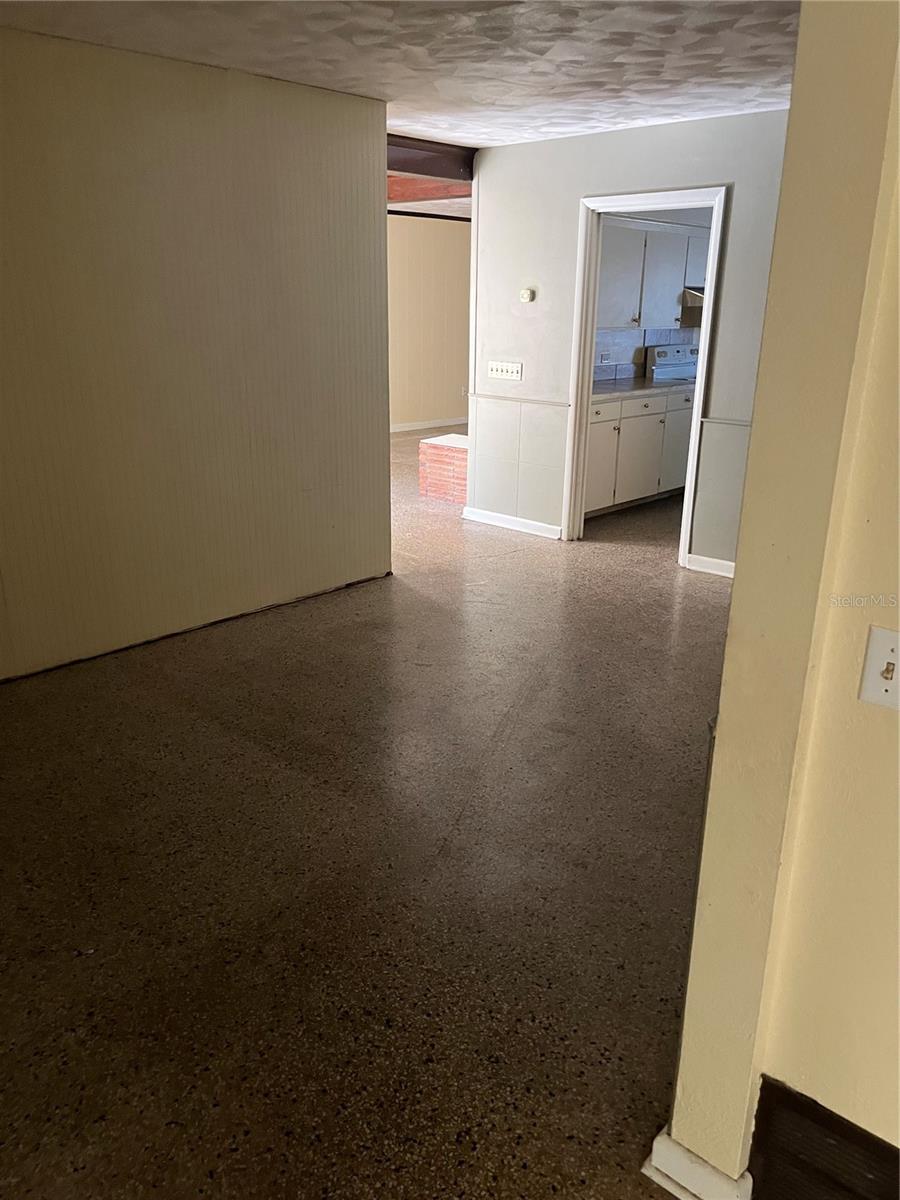 Image 18 of 25 For 214 Osceola Street