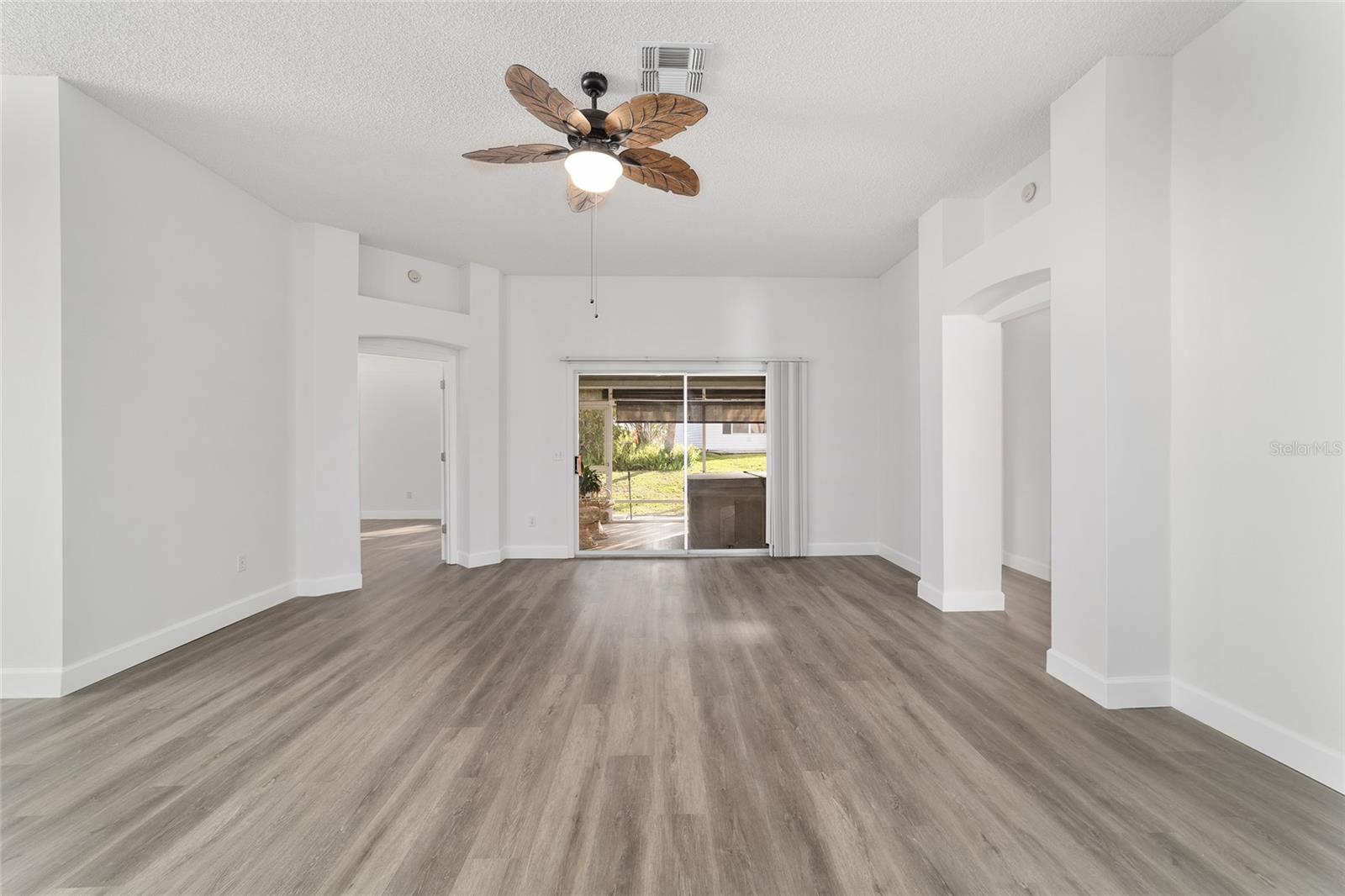 Image 18 of 61 For 1211 Cabella Circle