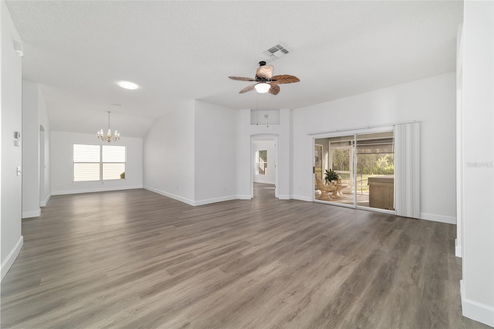 Image 19 of 61 For 1211 Cabella Circle