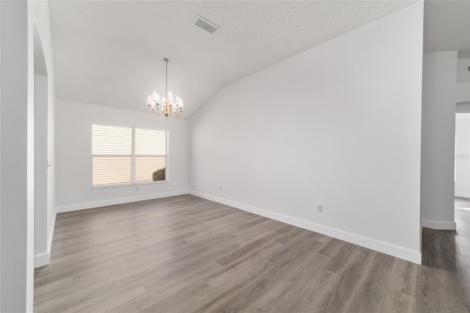 Image 27 of 61 For 1211 Cabella Circle