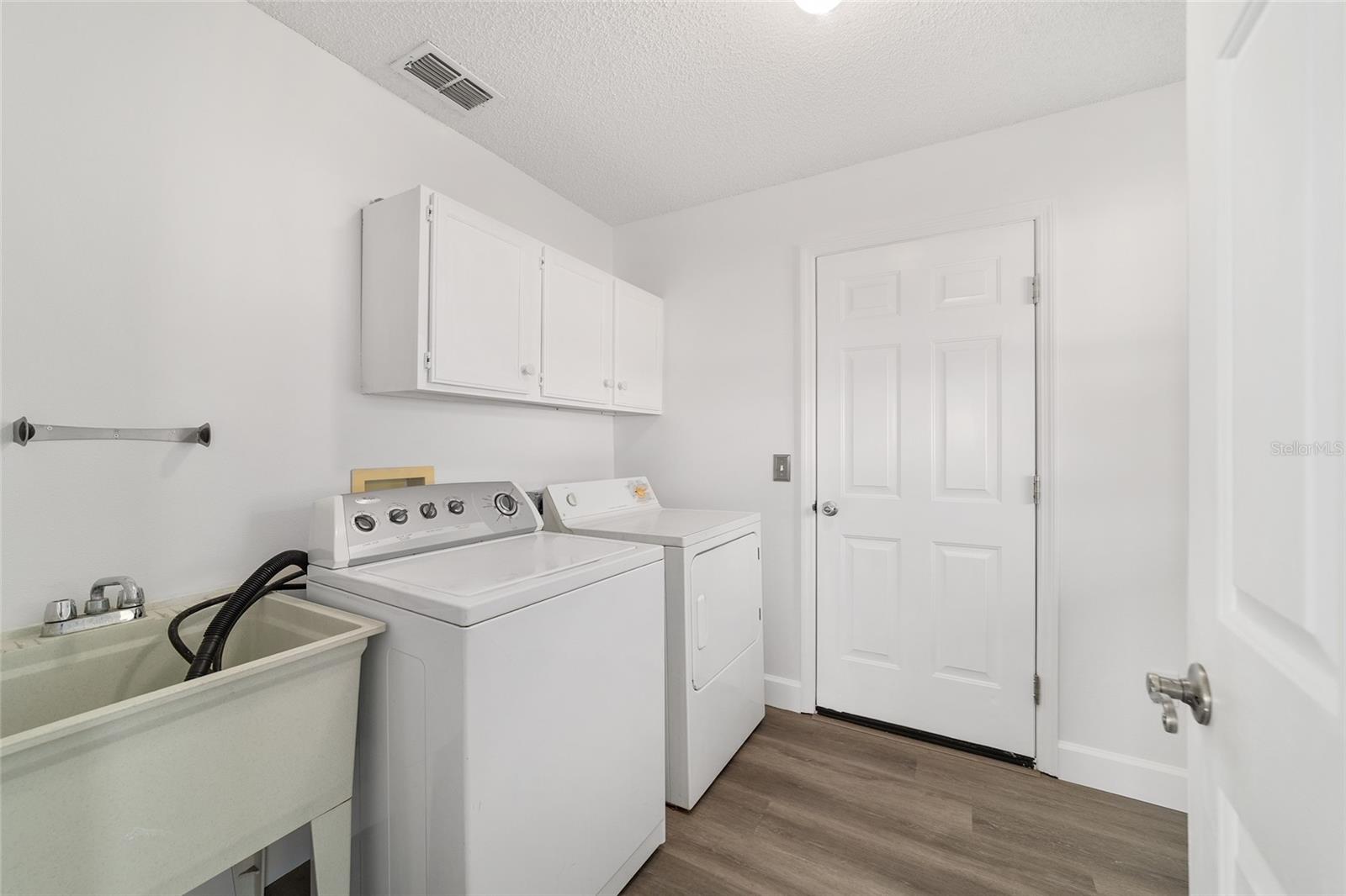 Image 49 of 61 For 1211 Cabella Circle