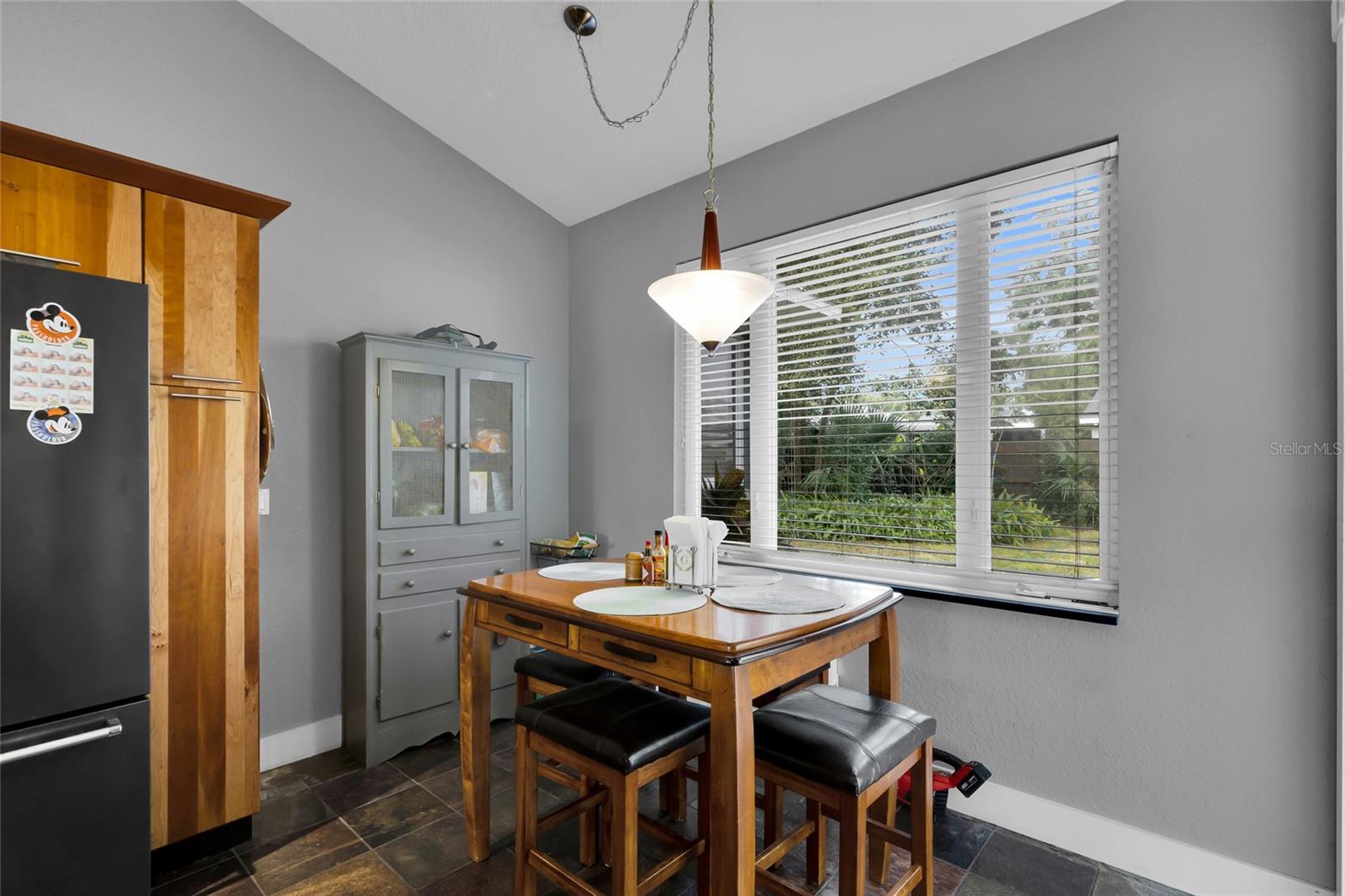 Image 19 of 46 For 25507 Troon Avenue