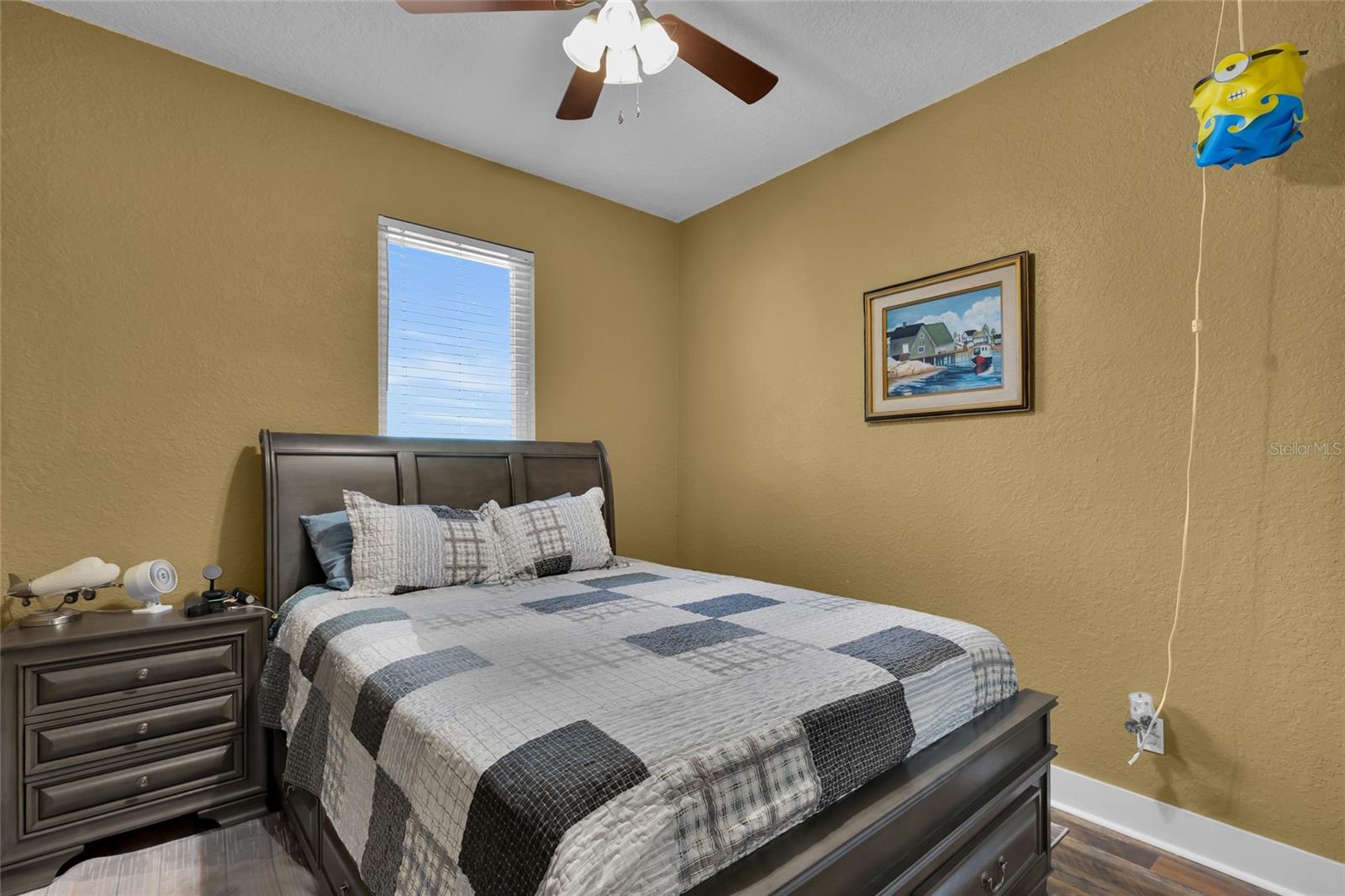 Image 26 of 46 For 25507 Troon Avenue