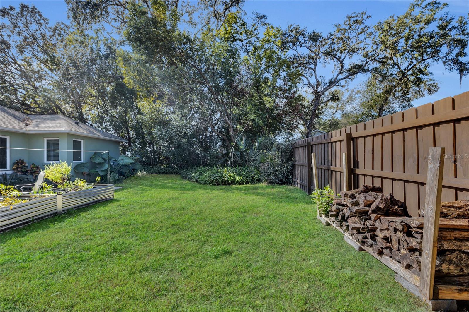 Image 38 of 46 For 25507 Troon Avenue