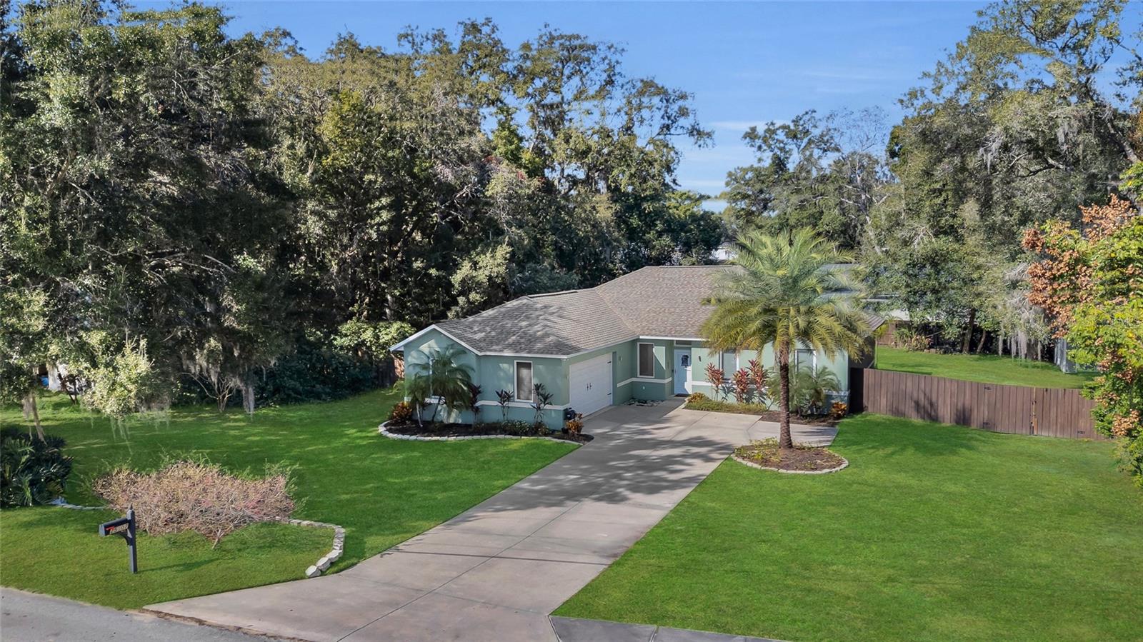 Image 7 of 46 For 25507 Troon Avenue