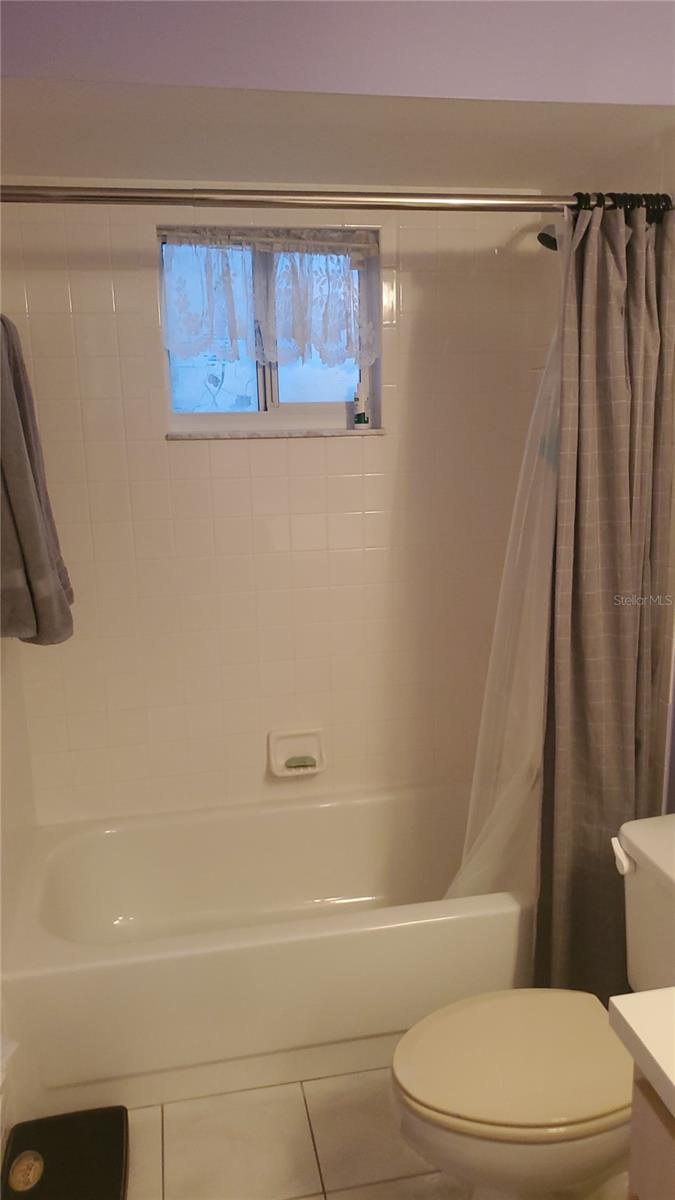 Image 21 of 29 For 17713 95th Circle