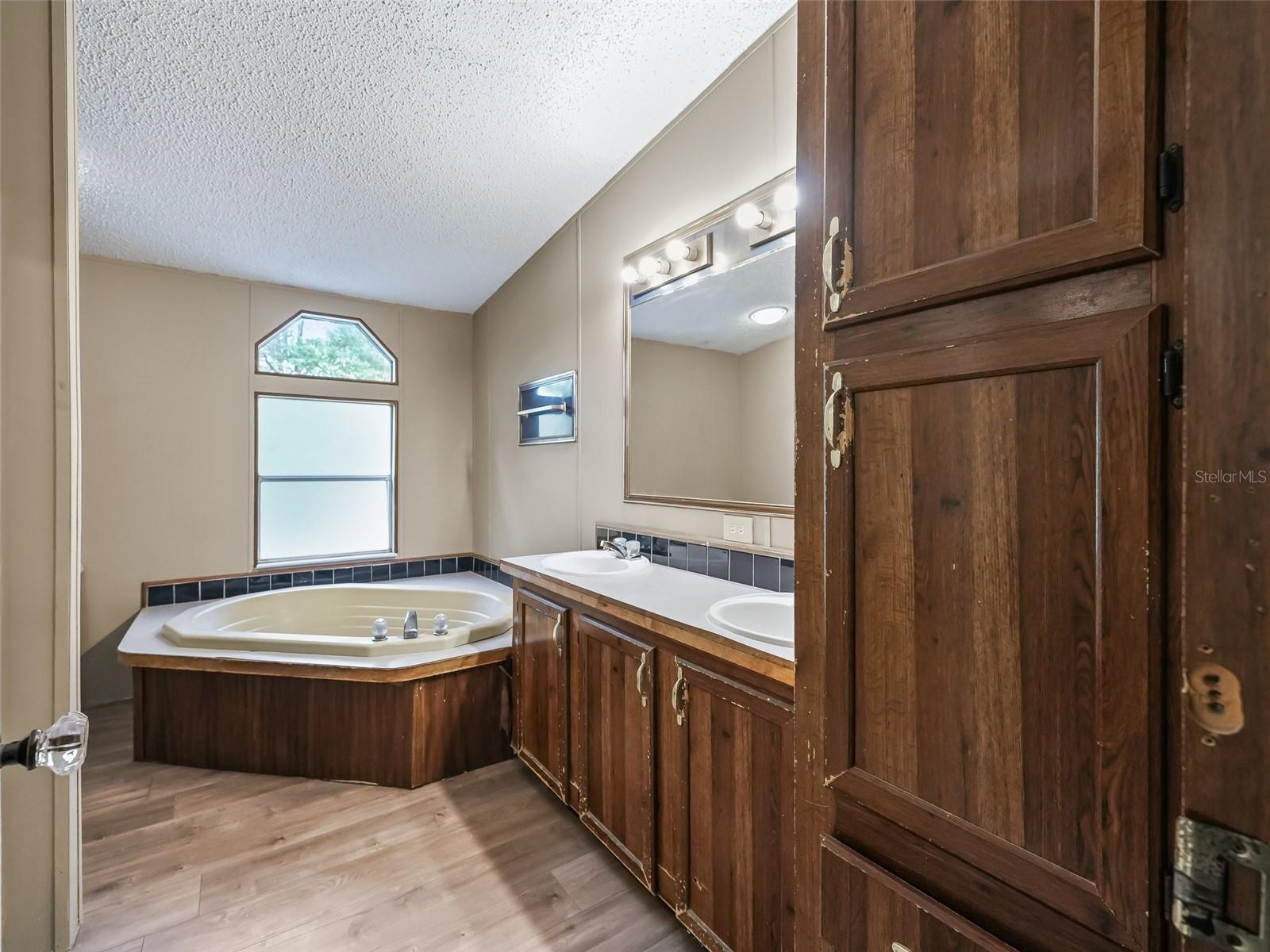 Image 18 of 42 For 17070 173rd Terrace Road