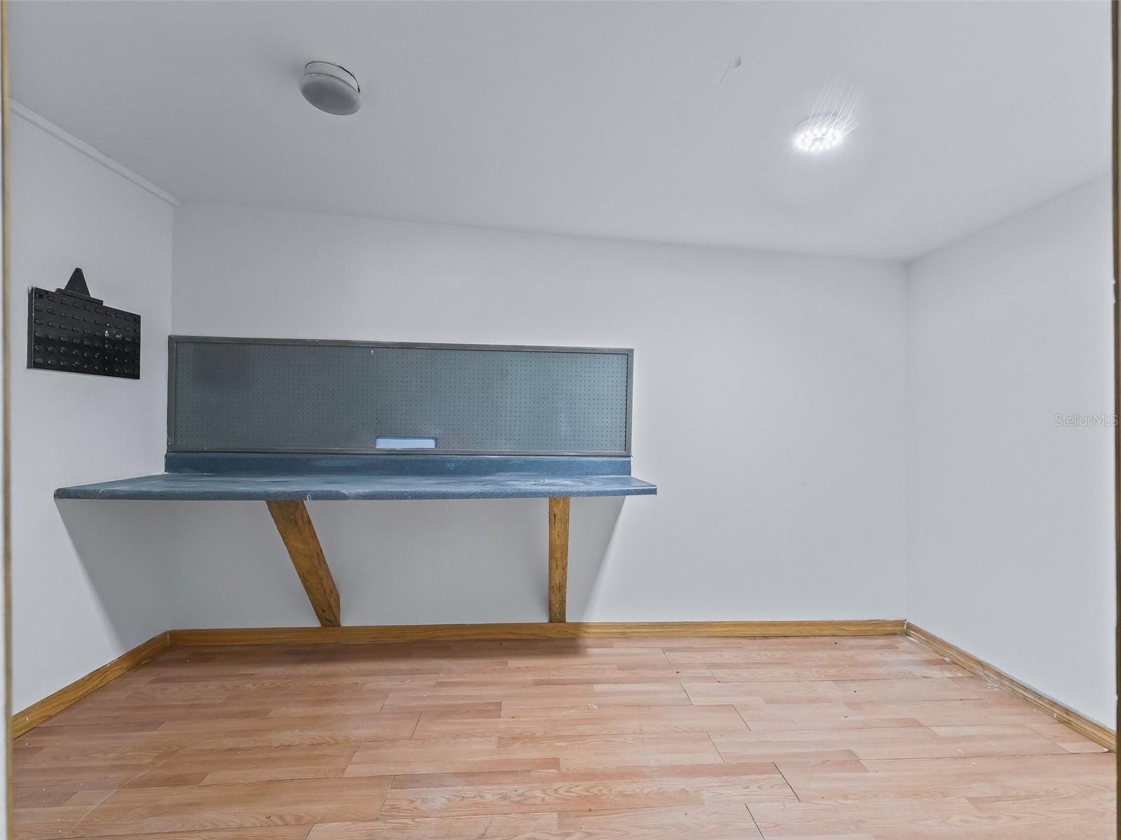 Image 28 of 42 For 17070 173rd Terrace Road