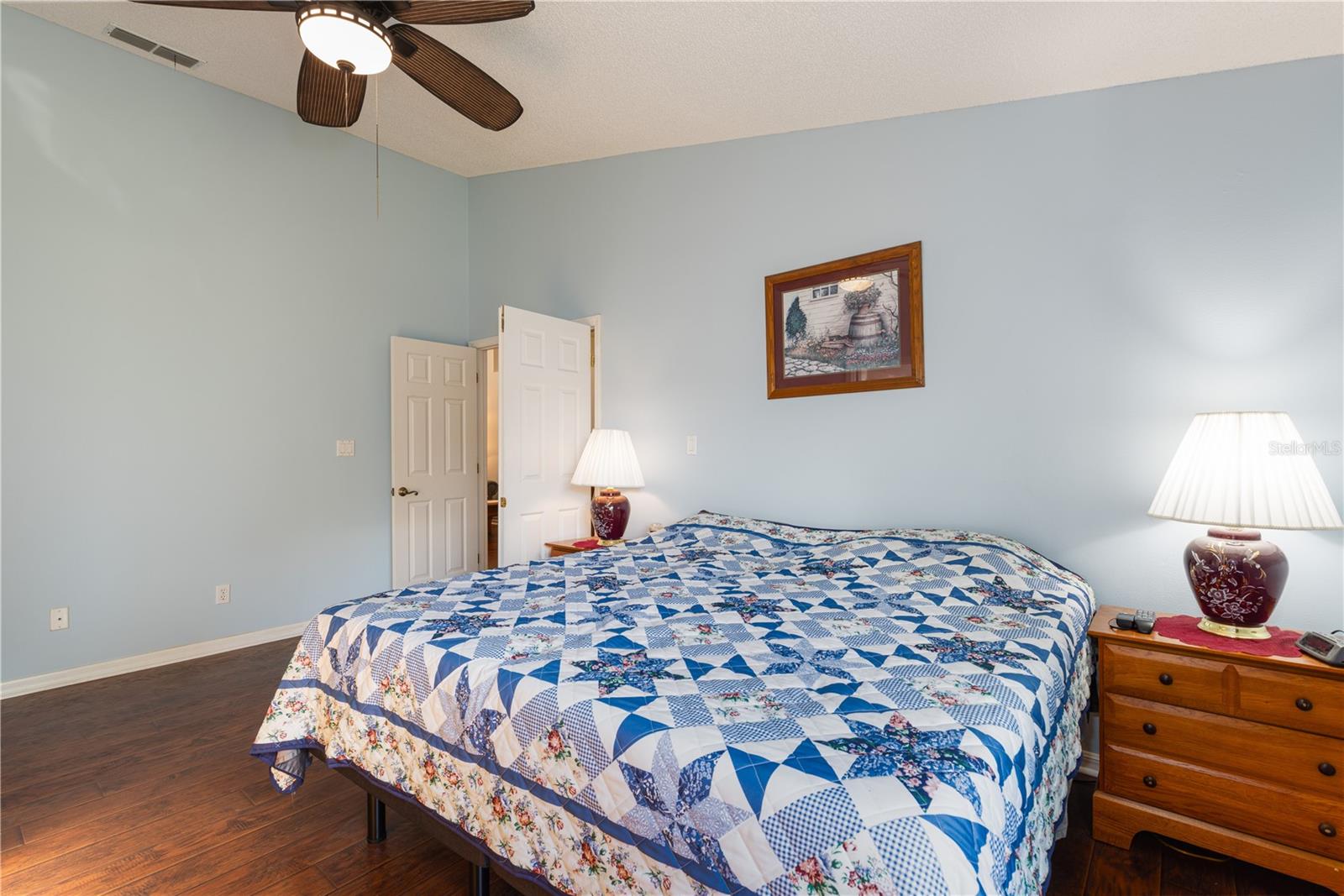 Image 17 of 36 For 25735 Glen Eagle Drive