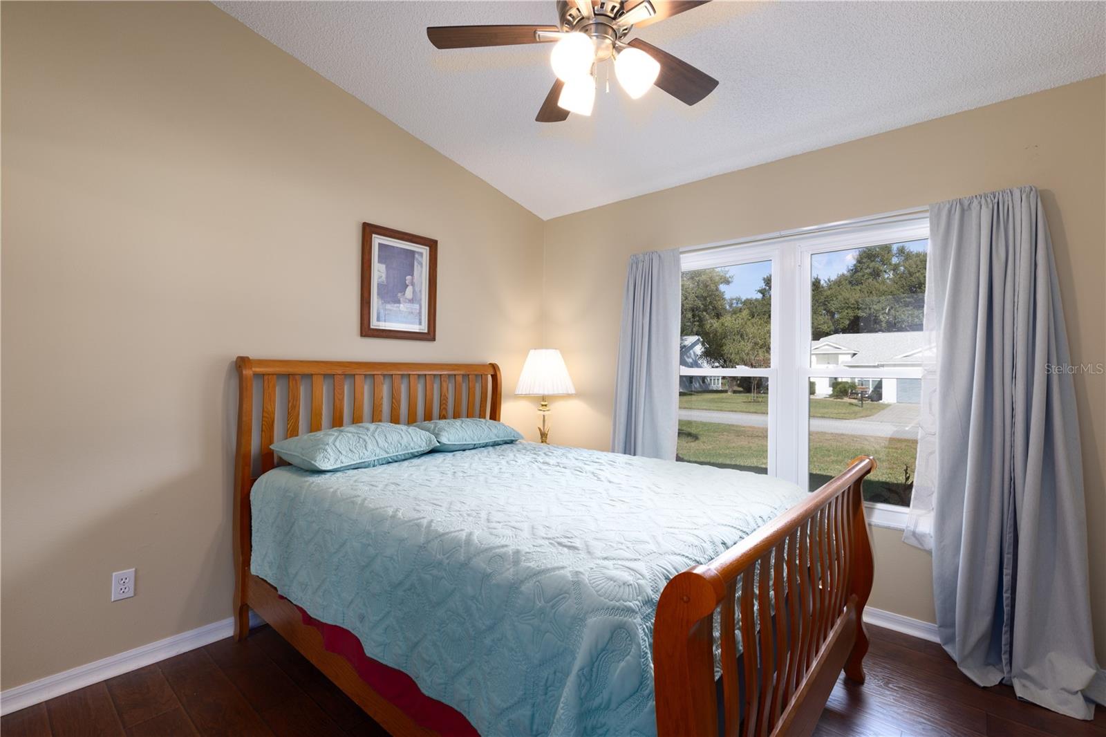 Image 23 of 36 For 25735 Glen Eagle Drive